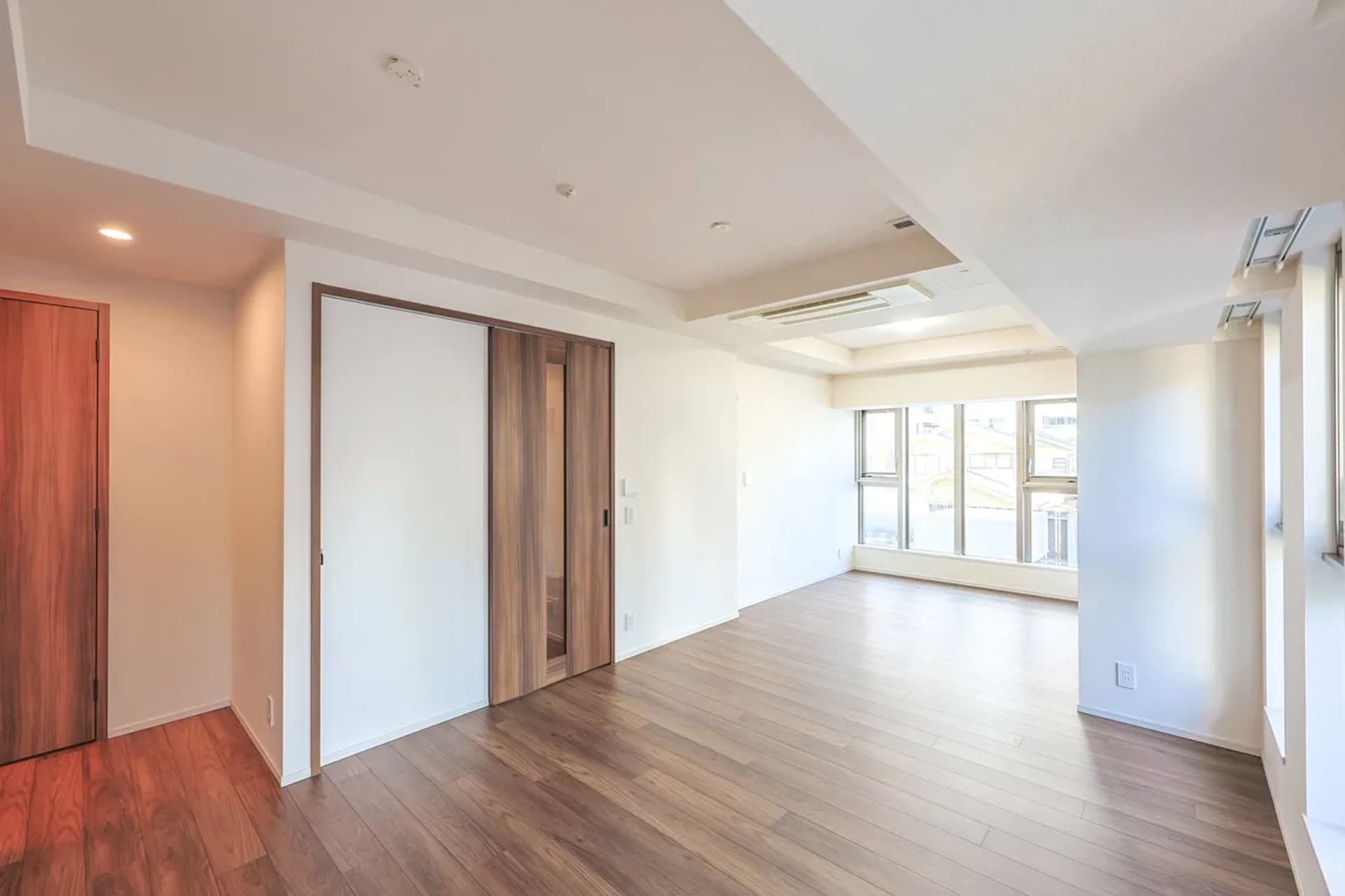 The Parkhouse Mita Tower 8.jpg