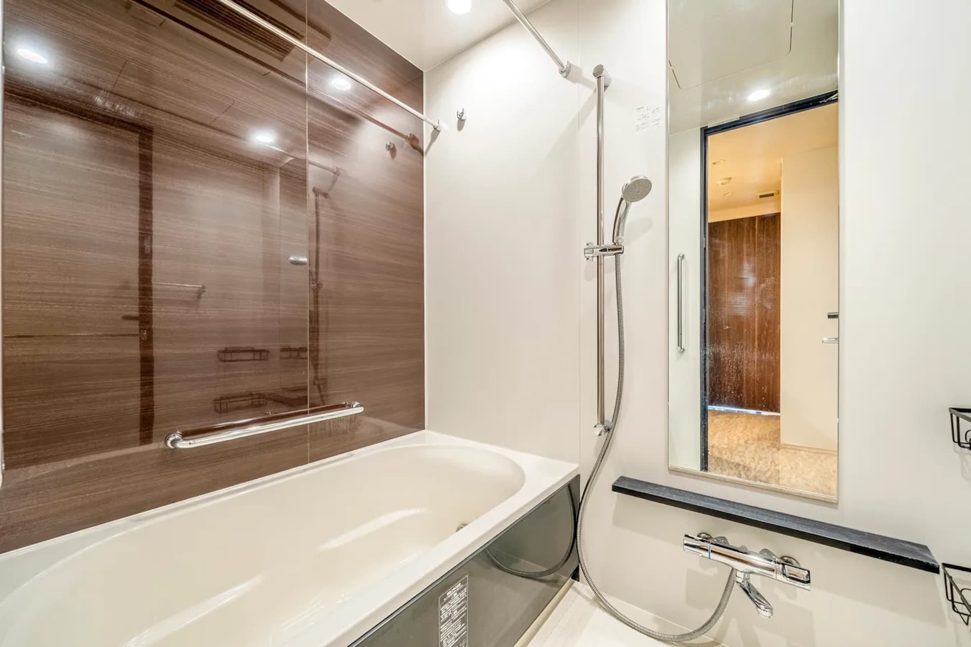 GLOBAL FRONT TOWER1.jpg