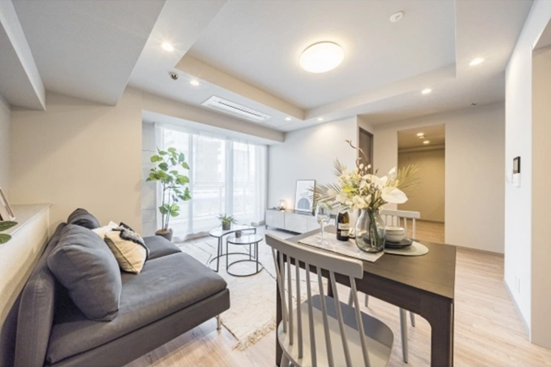 Caterina Mita Tower Suites West Arc1.jpg