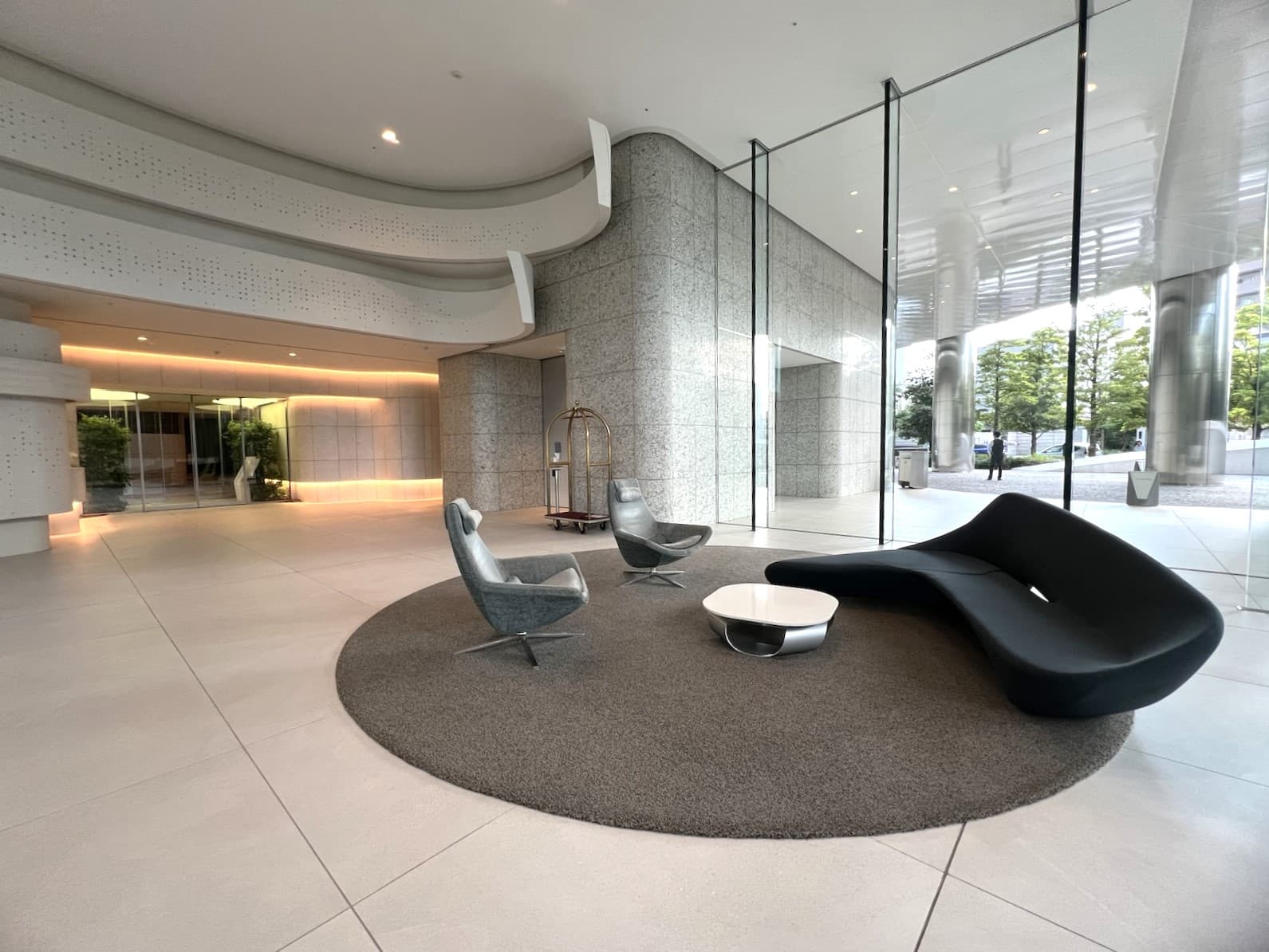 THE COURT JINGU-GAIEN18.jpg