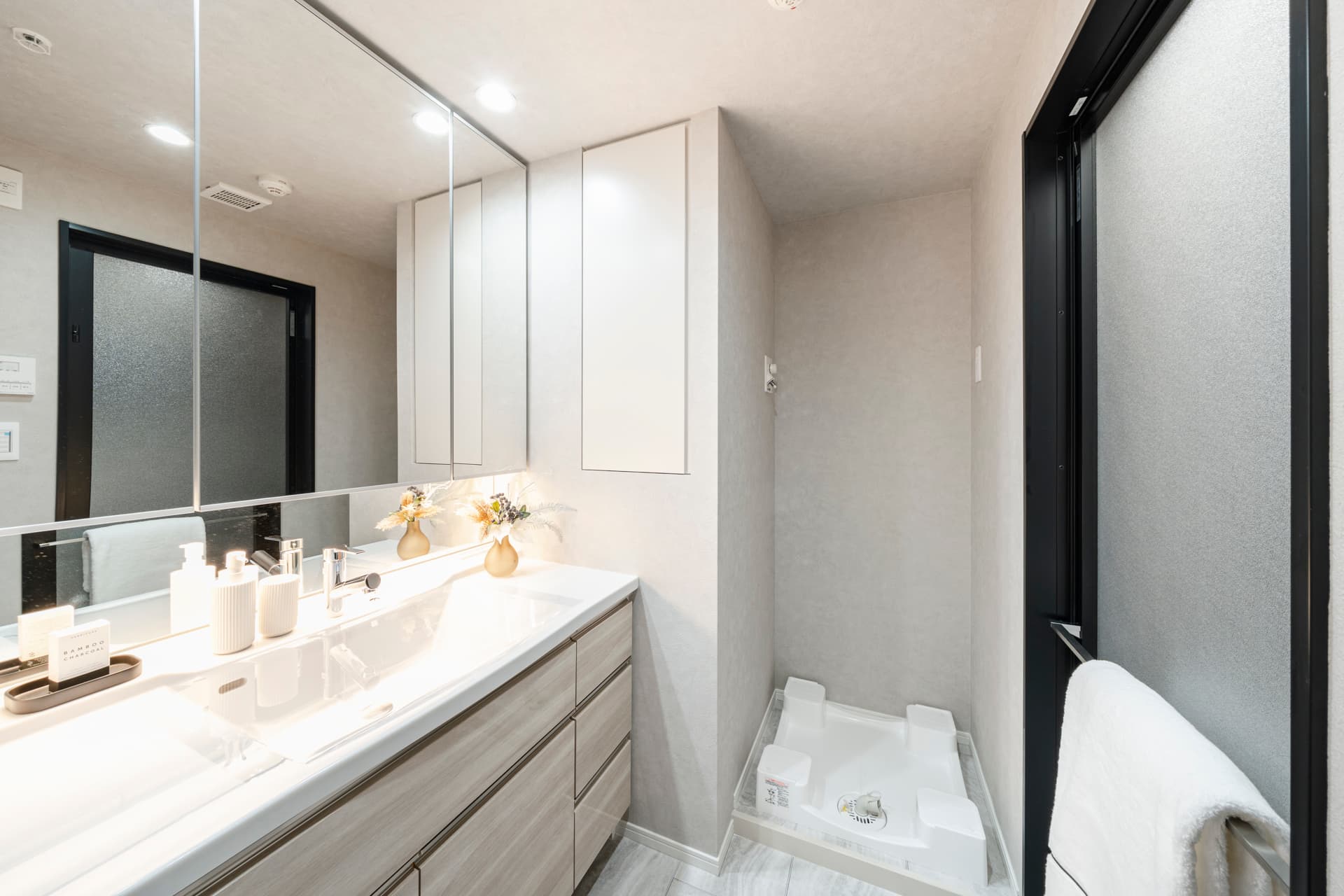 THE COURT JINGU-GAIEN15.jpg