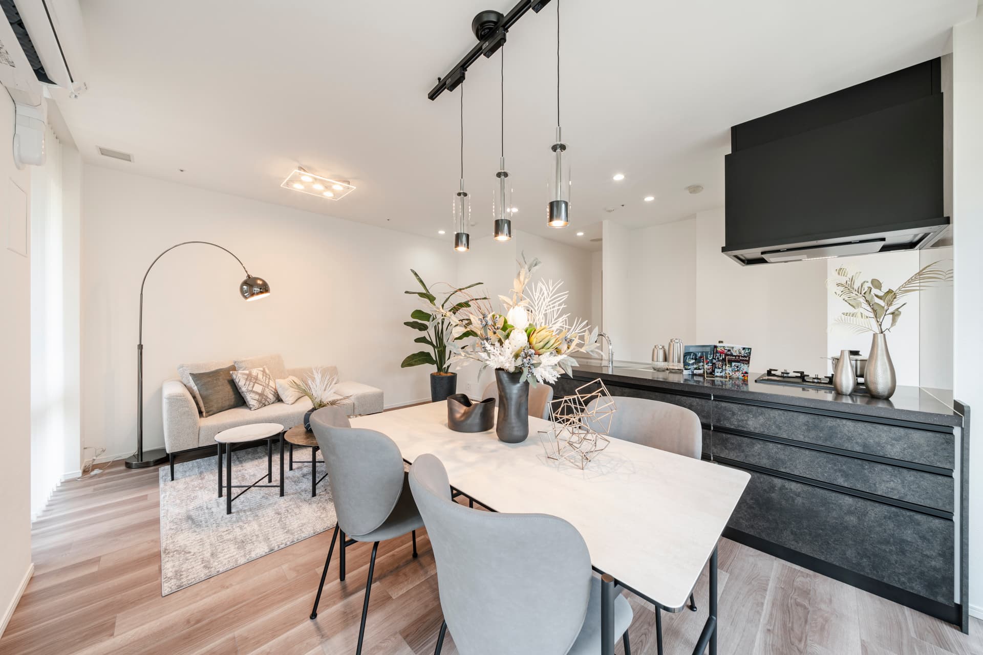 THE COURT JINGU-GAIEN5.jpg