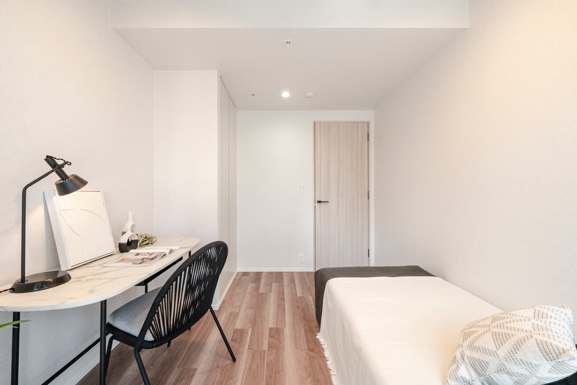 THE COURT JINGU-GAIEN12.jpg