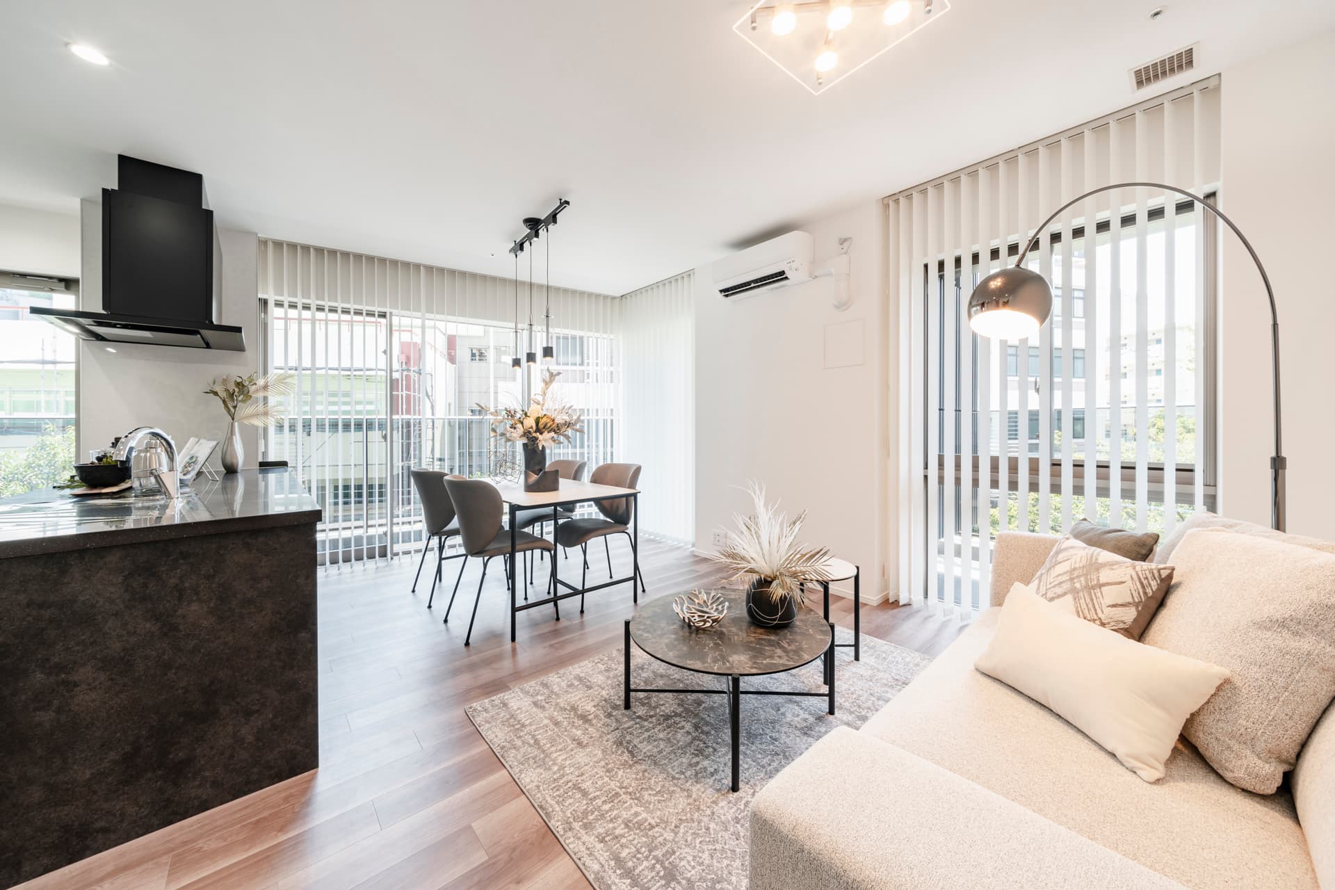 THE COURT JINGU-GAIEN3.jpg