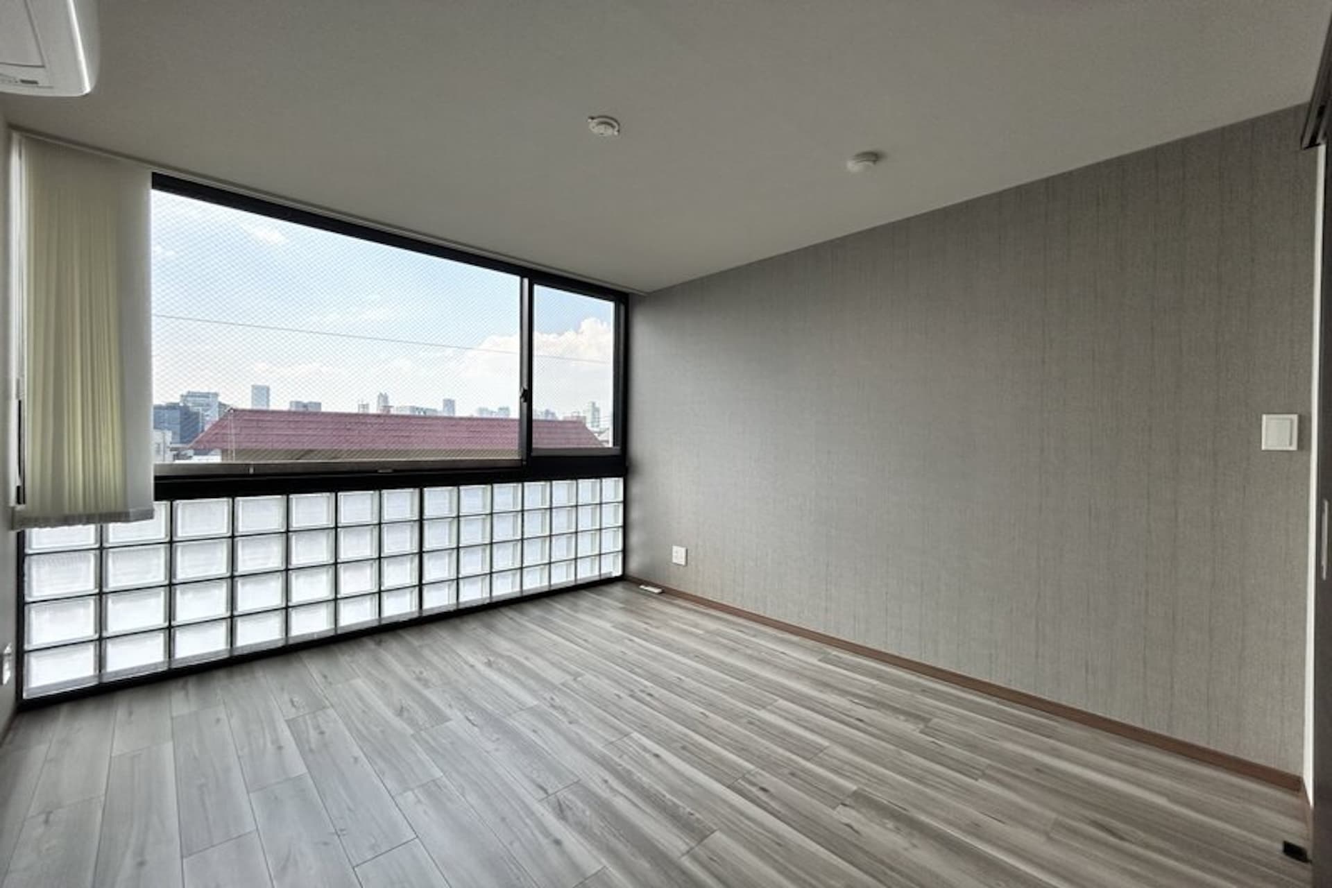 Excelage Jingumae1.jpg