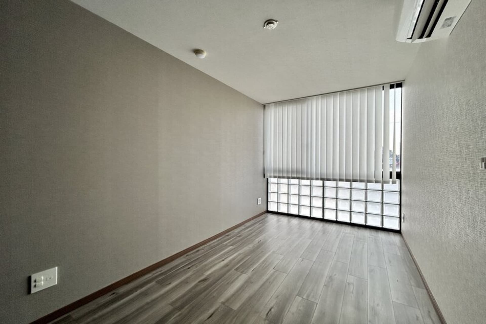 Excelage Jingumae7.jpg