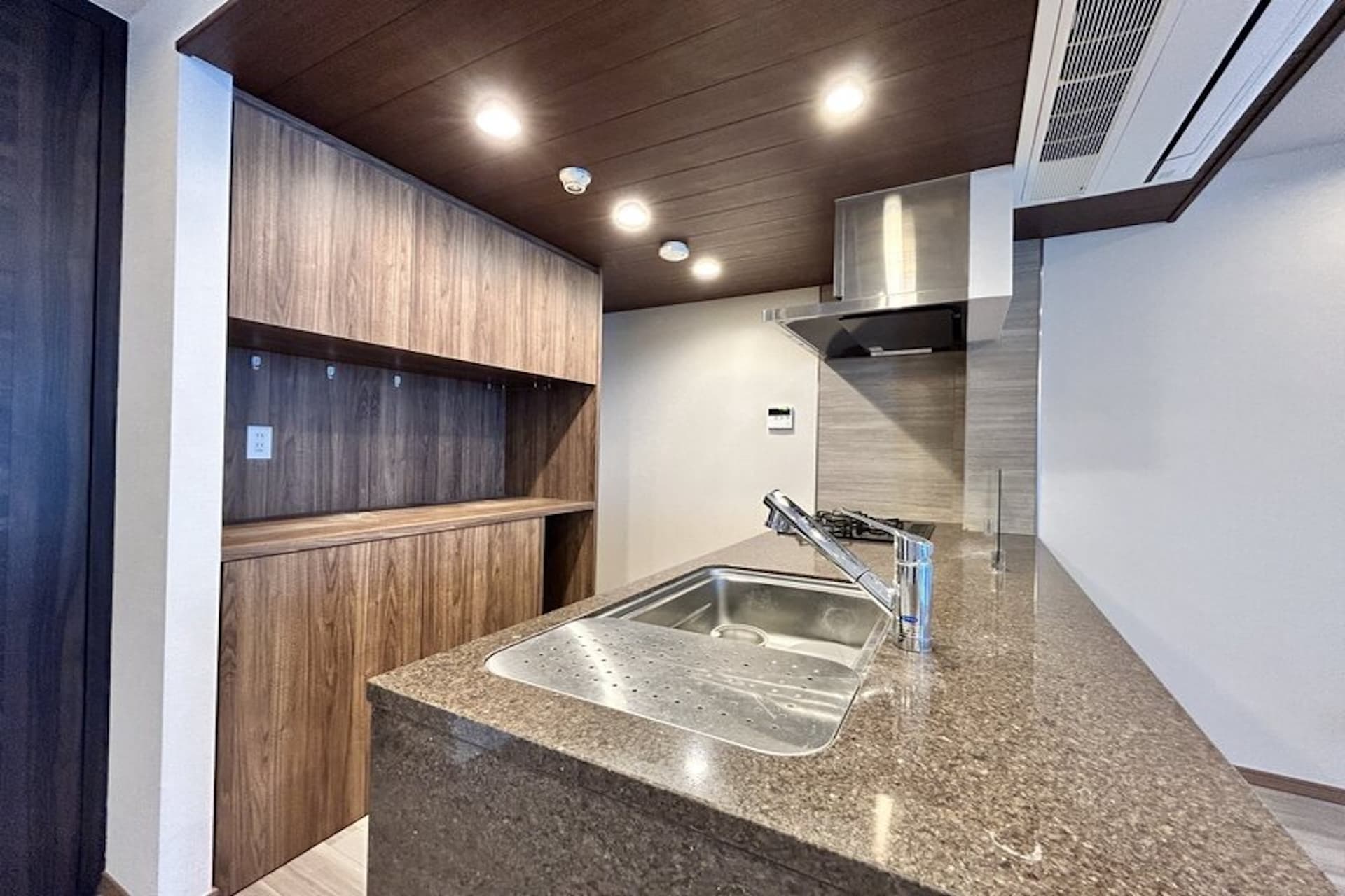 Excelage Jingumae4.jpg