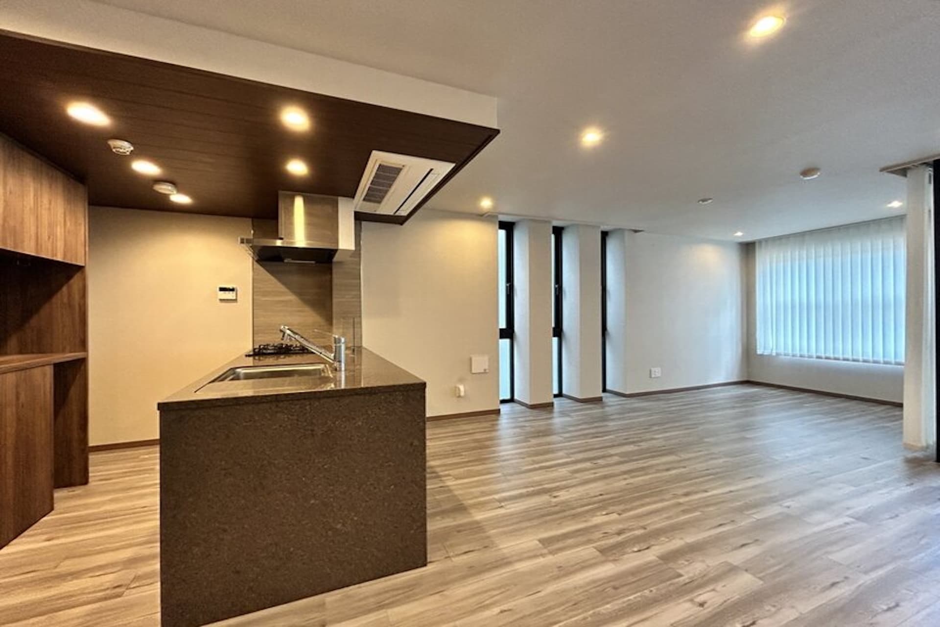 Excelage Jingumae8.jpg