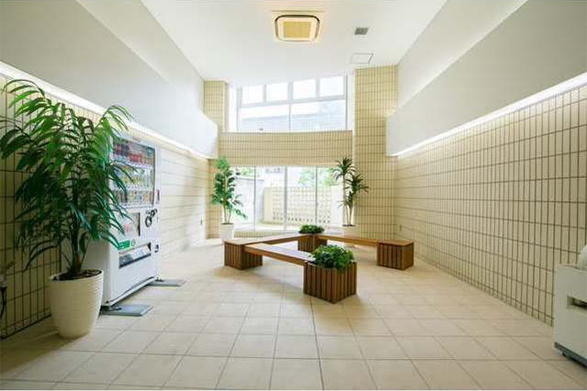 Comforia Shibaura Bauhaus 5.jpg