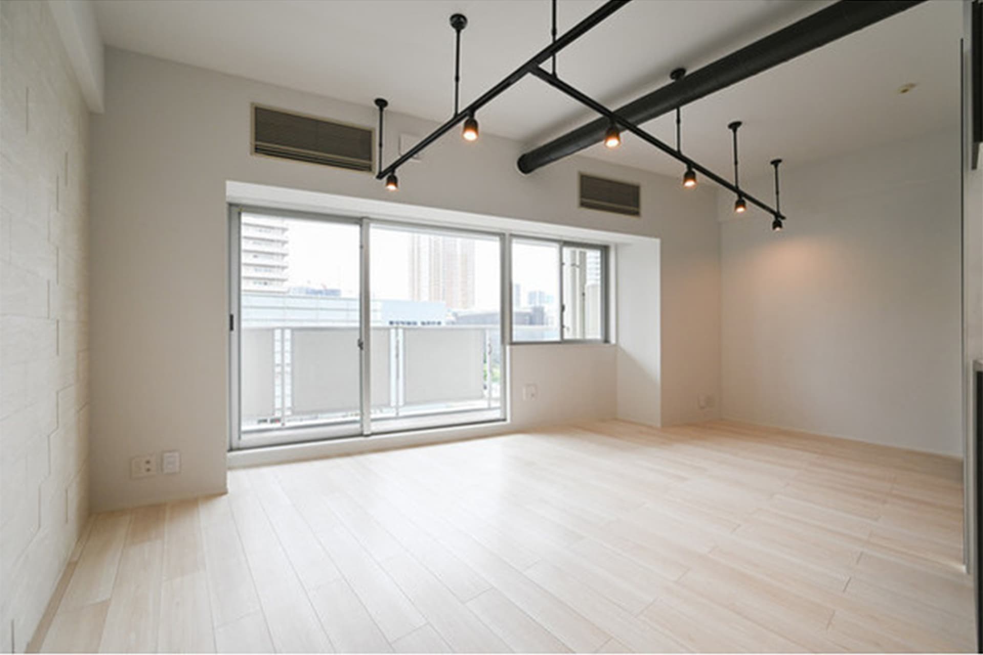 Comforia Shibaura Bauhaus 4.jpg