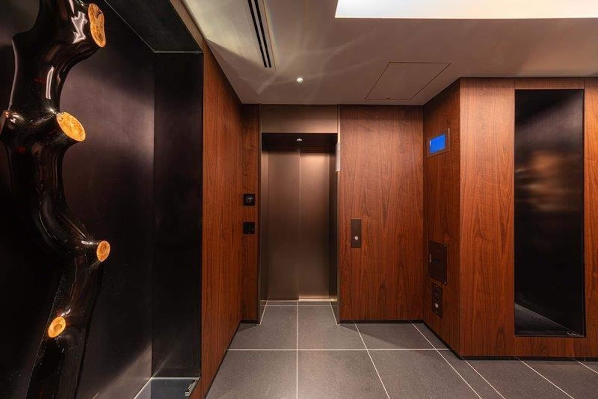 Park Court Kita-Aoyama1.jpg