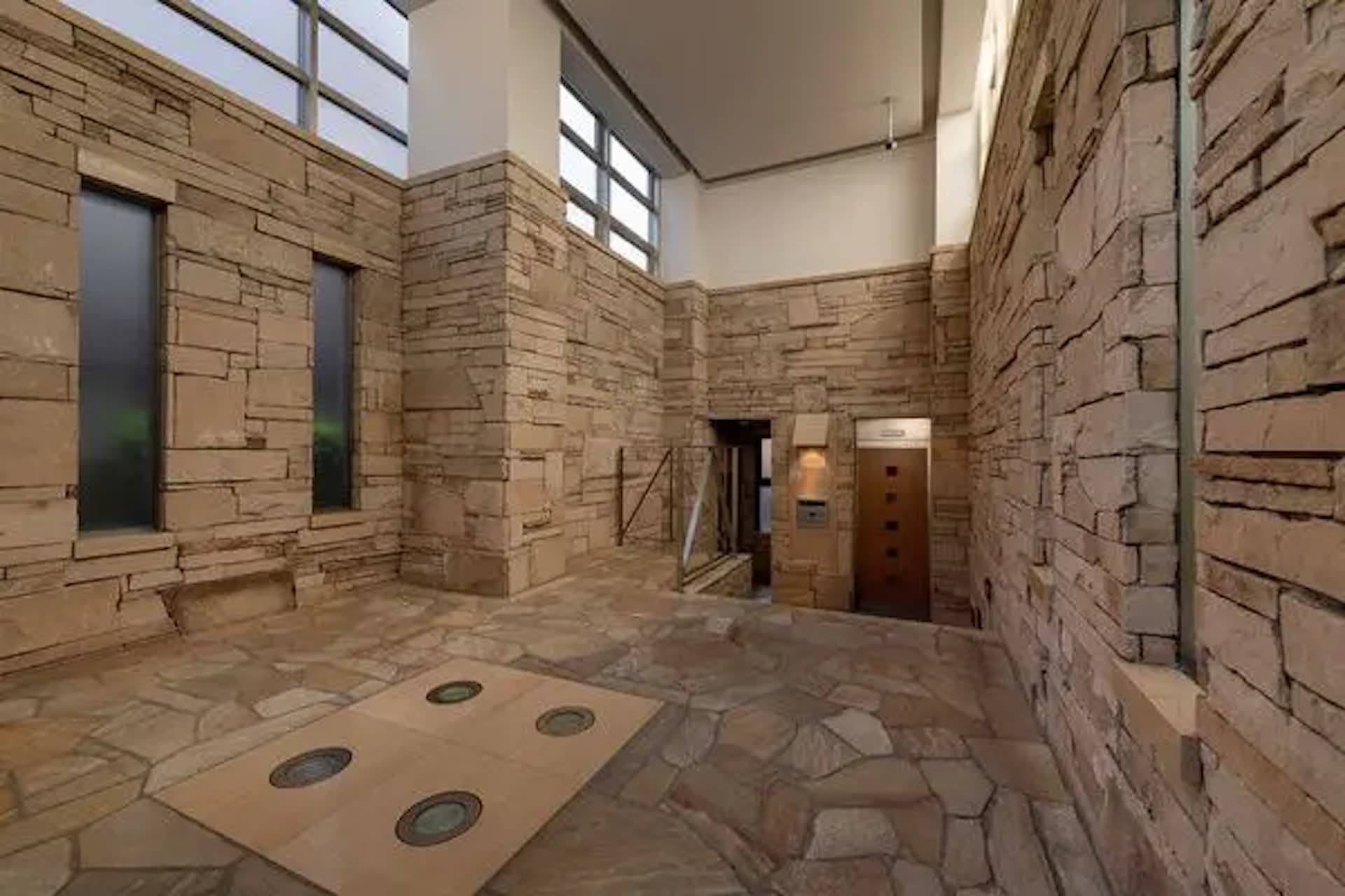 Cremage Minami Aoyama 9.jpg