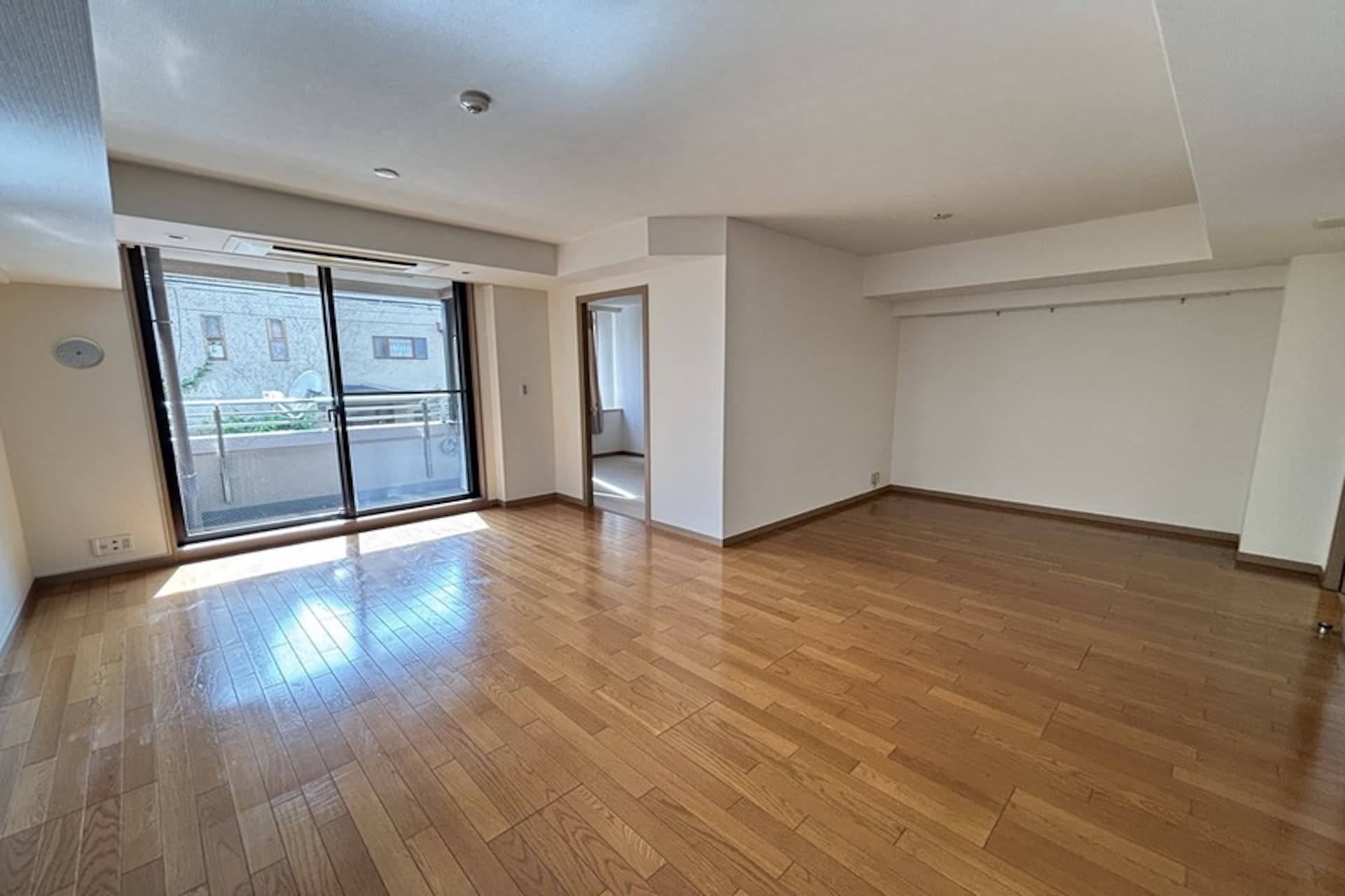 Cremage Minami Aoyama 2.jpg