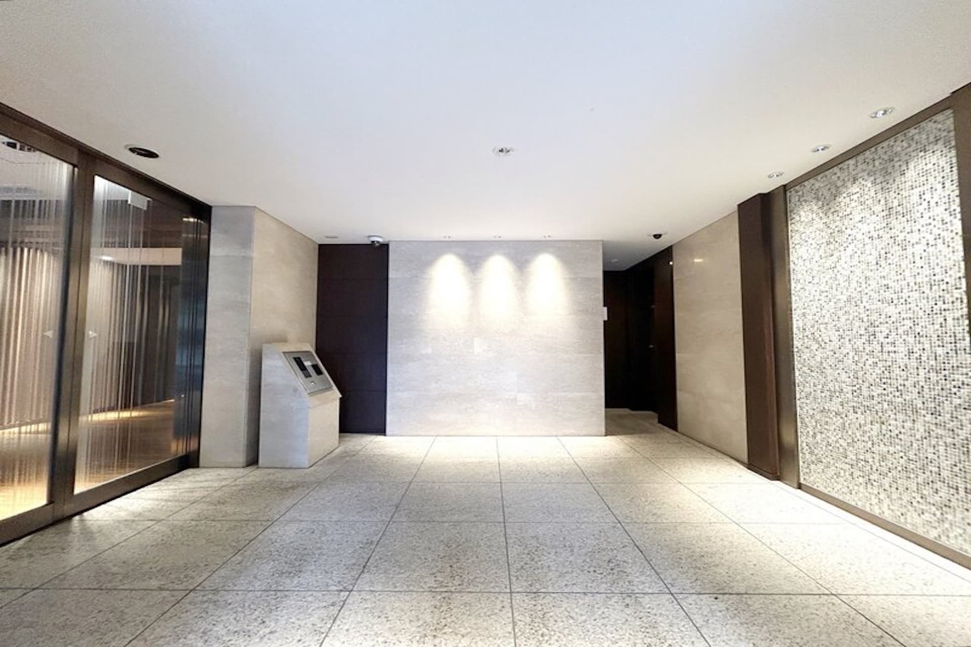 Park Court Shibuya Oyamacho The Plane 7.jpg