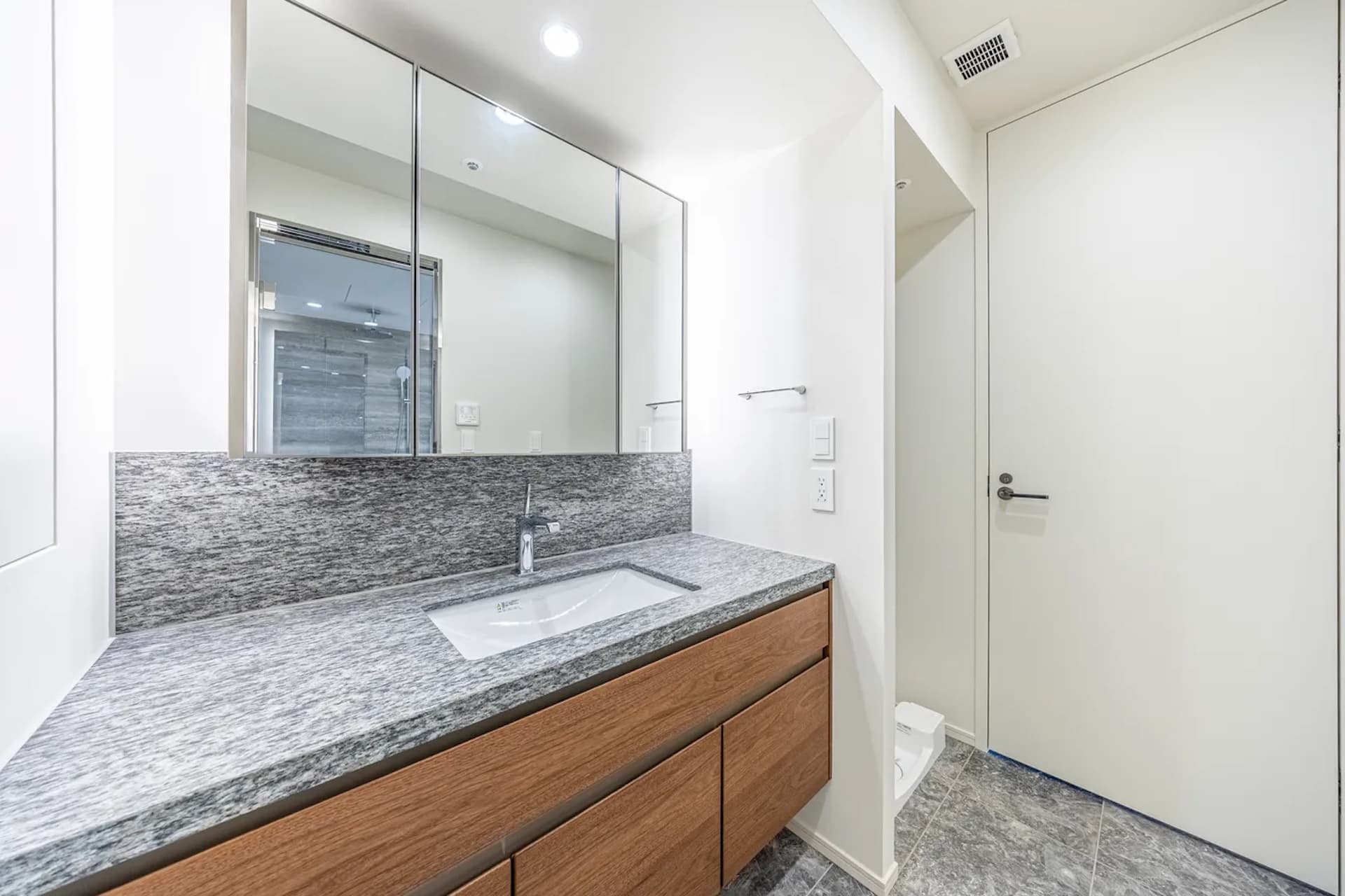 WORLD TOWER RESIDENCE 7.jpg