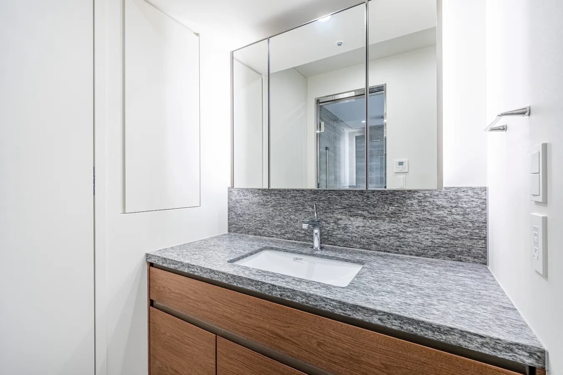 WORLD TOWER RESIDENCE 14.jpg