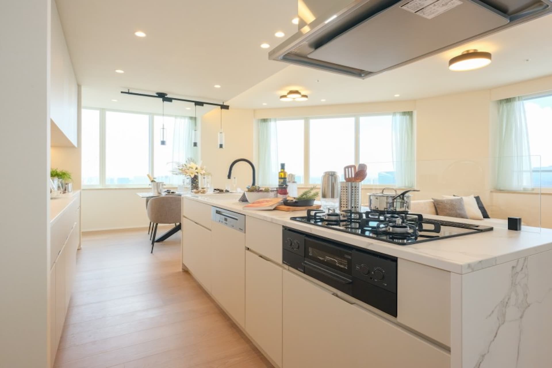 Shibaura Island Cape Tower 4.jpeg