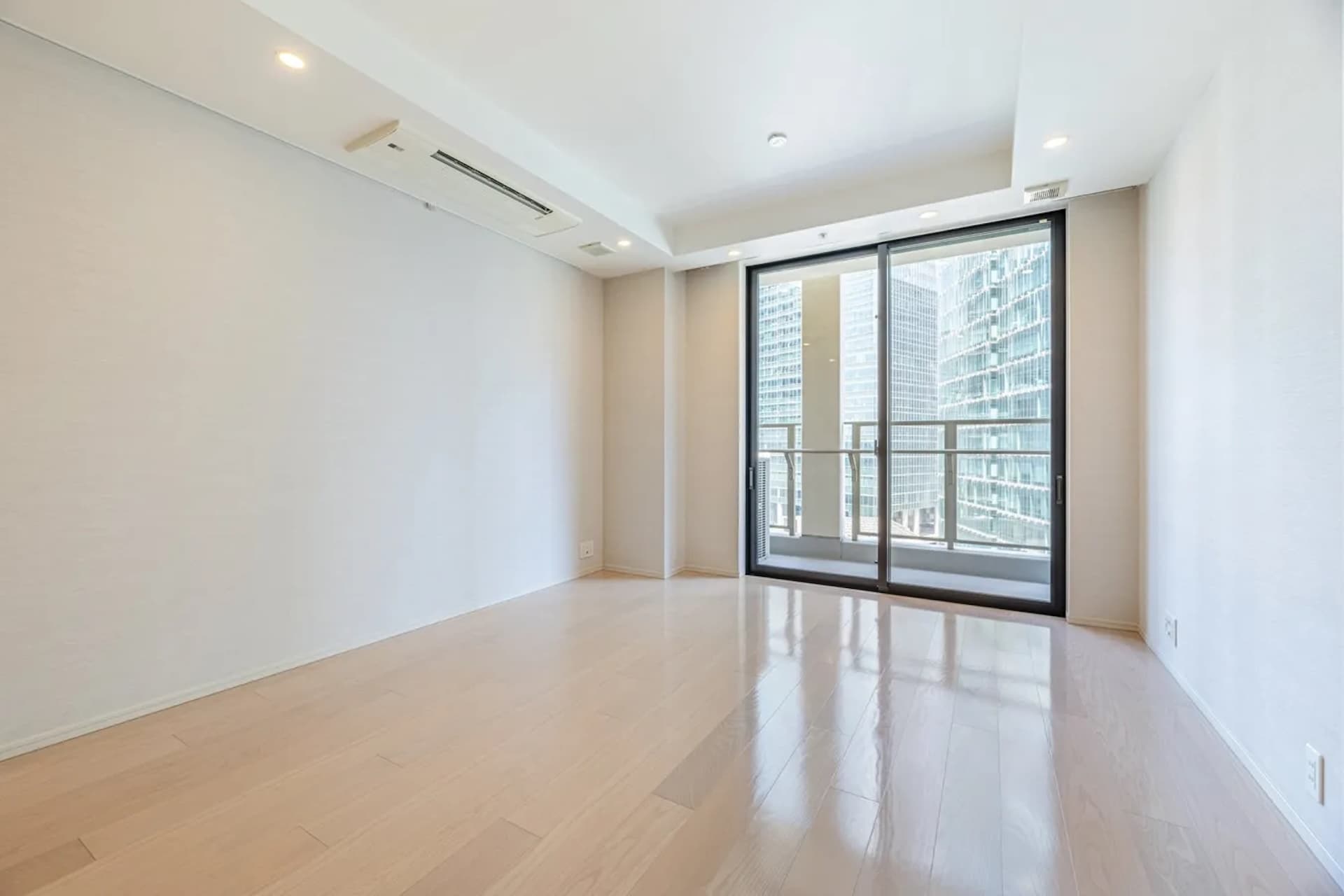 Park Court Roppongi Hilltop1.jpg