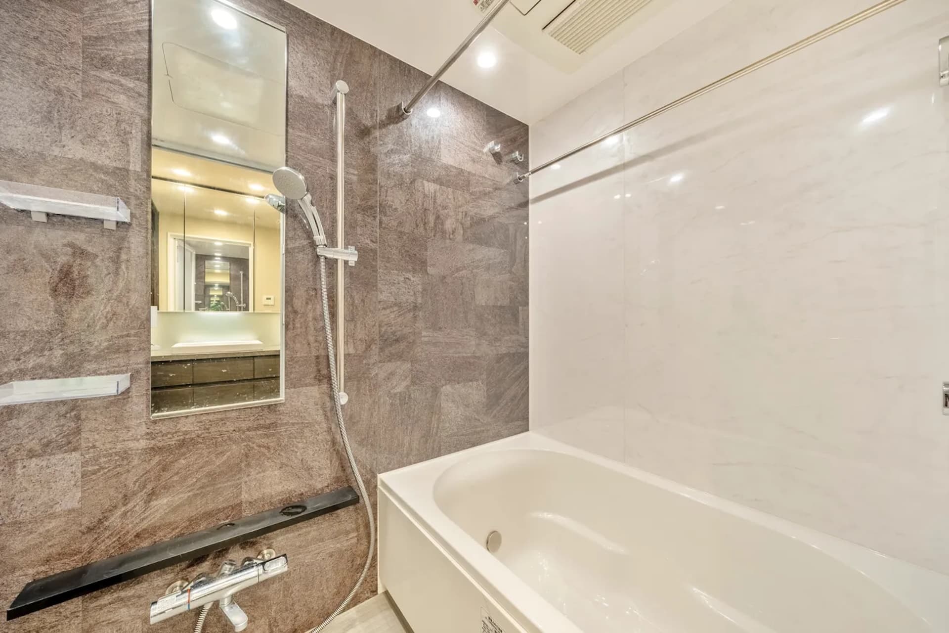 ATLAS EBISU KAGEOKA11.jpg