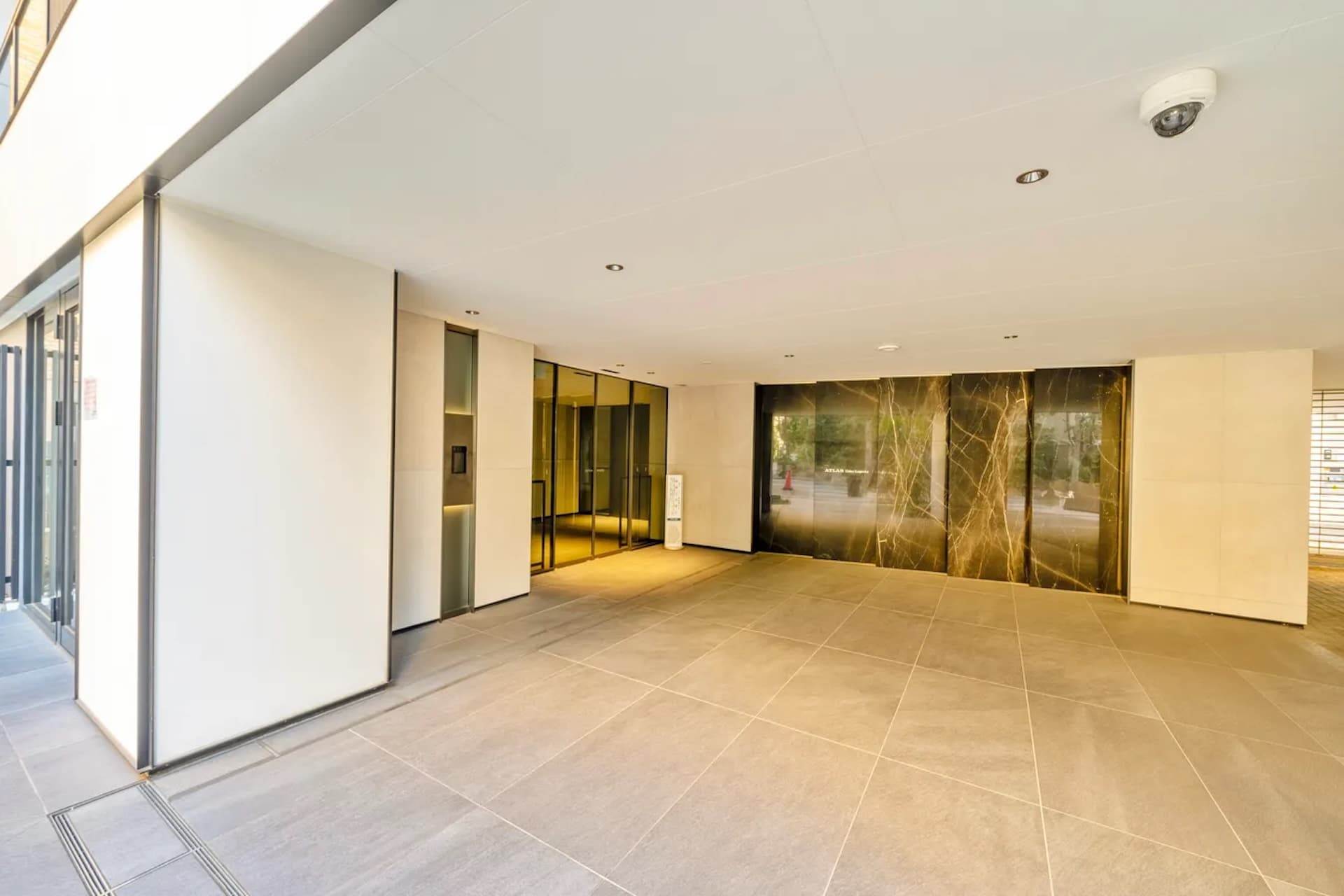 ATLAS EBISU KAGEOKA3.jpg