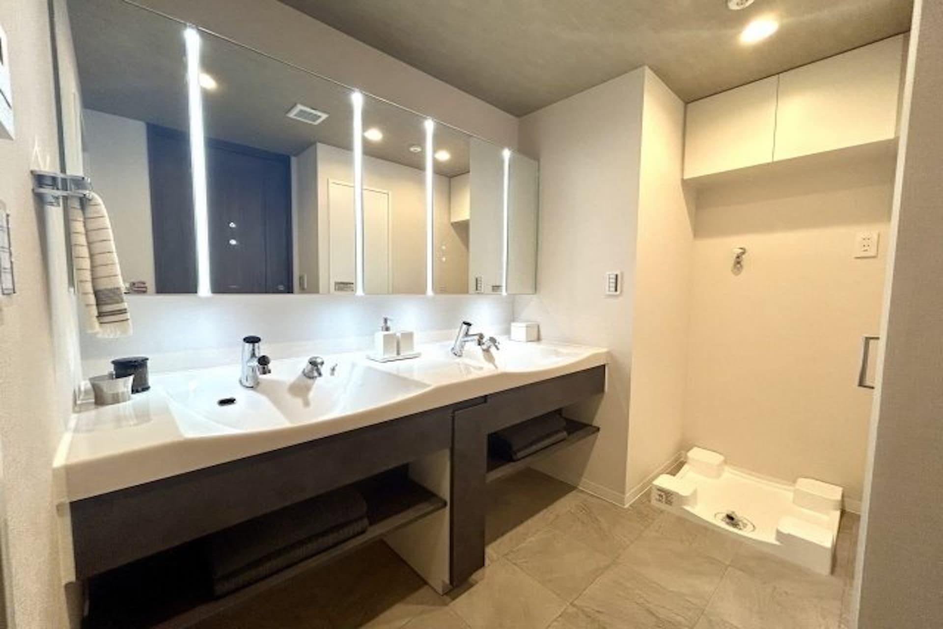 Hiroo Garden Forest Building B 6.jpeg