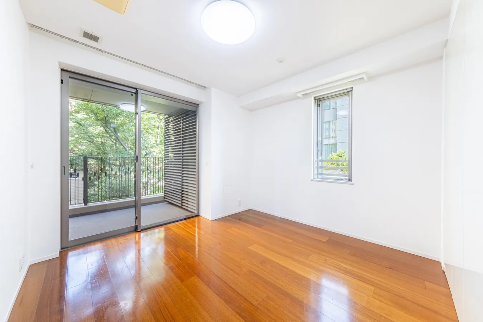 Hiroo Garden Forest Building B2.jpg