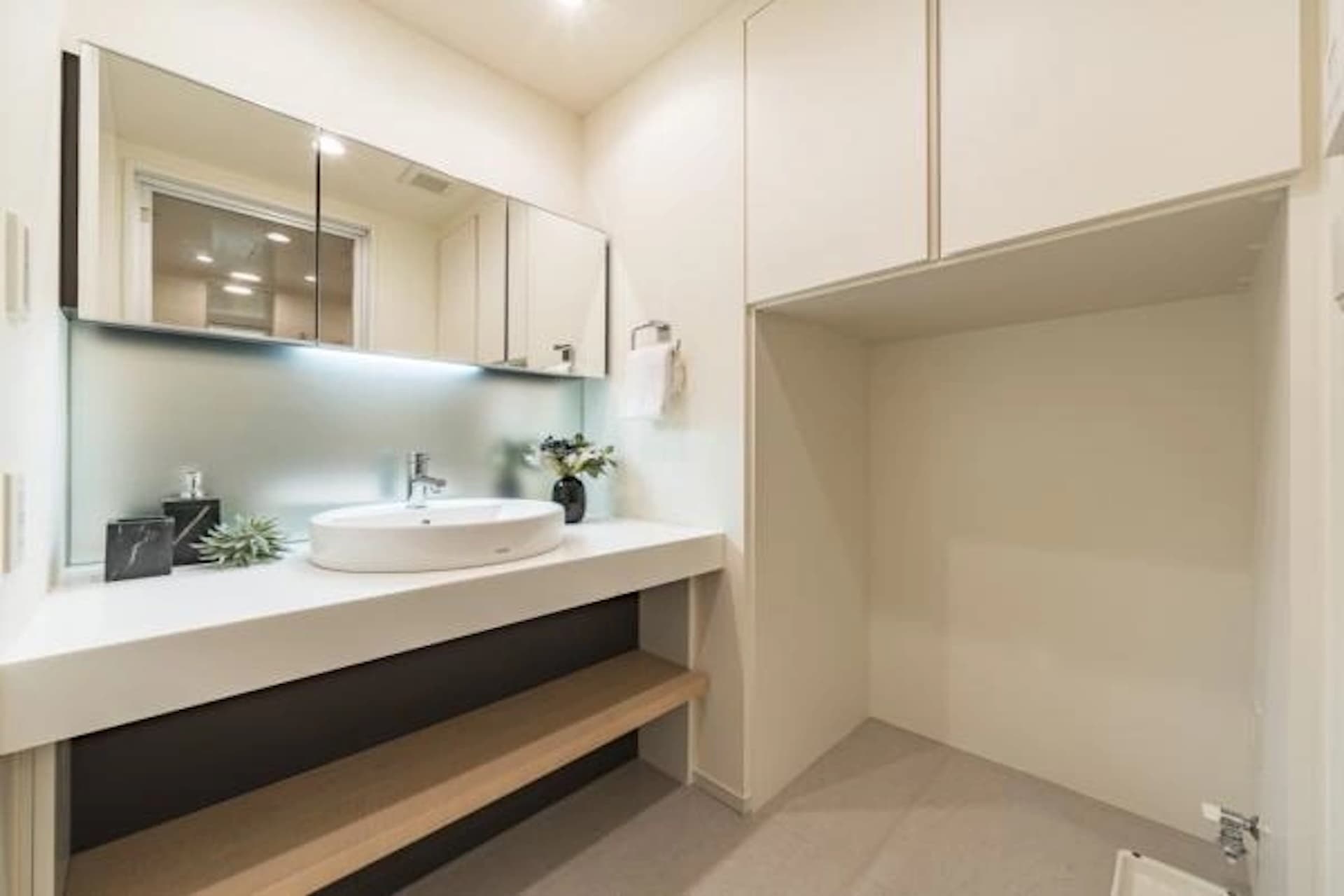 Park Court Toranomon Atago Tower6.jpg