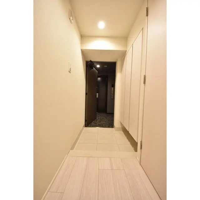 102523497_11.webp