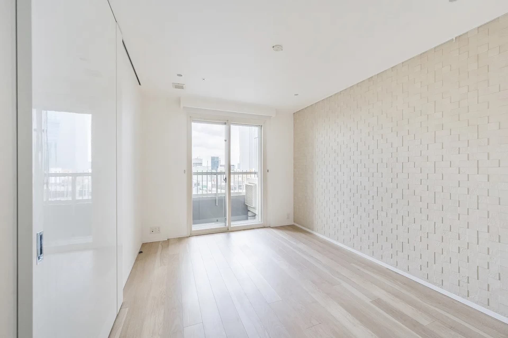 THE ROPPONGI TOKYO 3.jpg