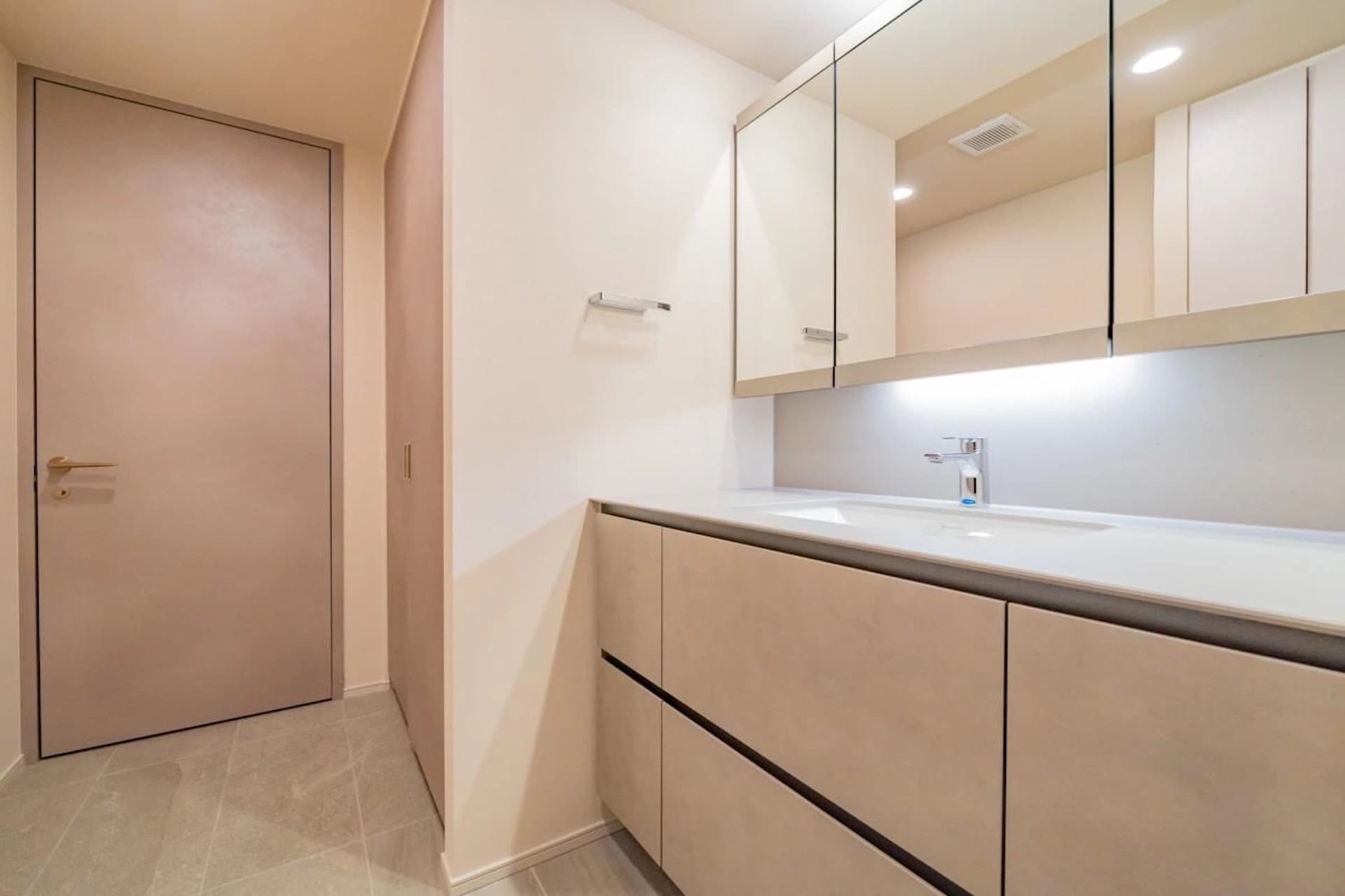 Proud Tower Shibuya 9.jpg