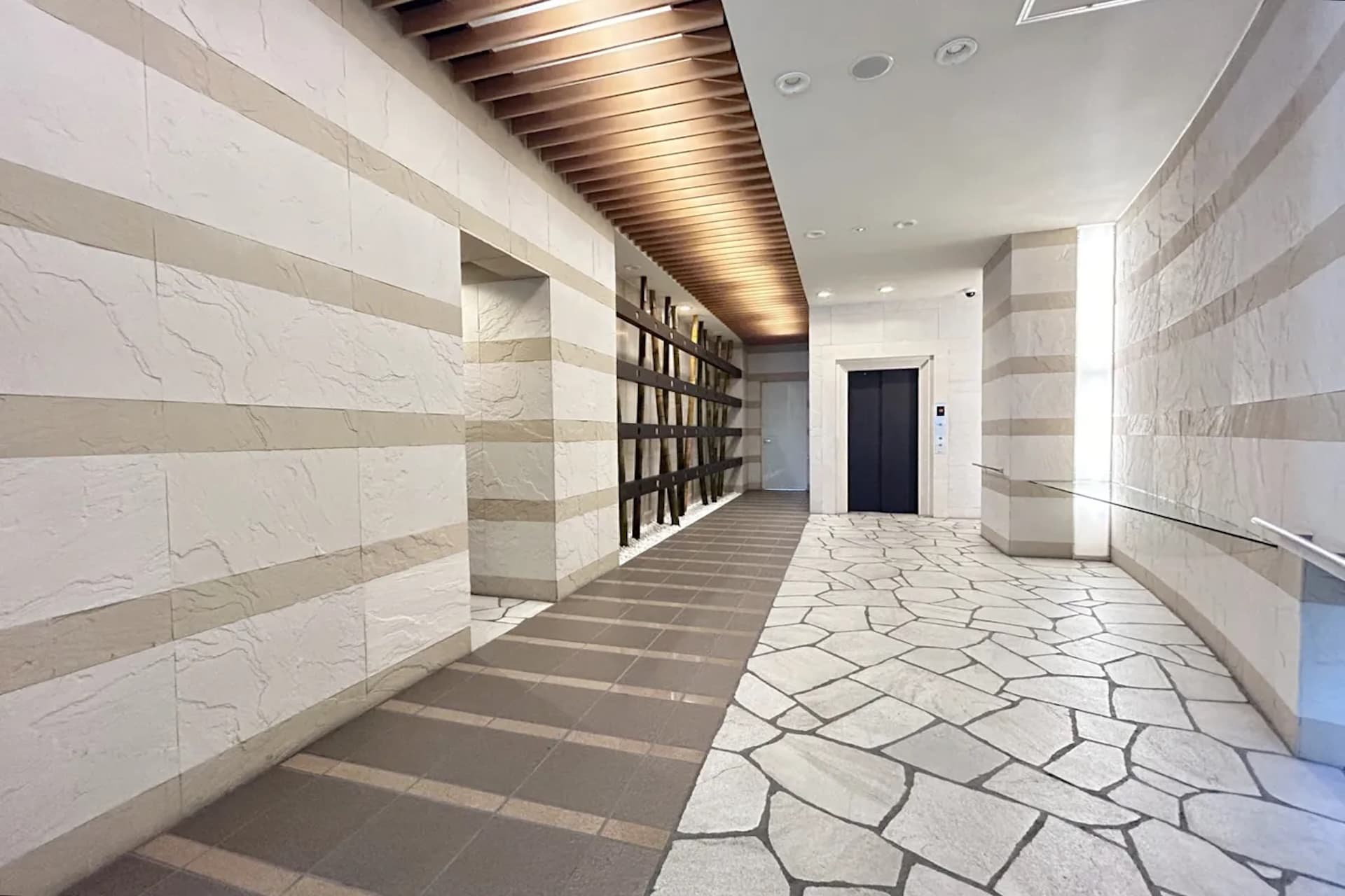 D'Grance Nishiazabu High Valley 4.jpg