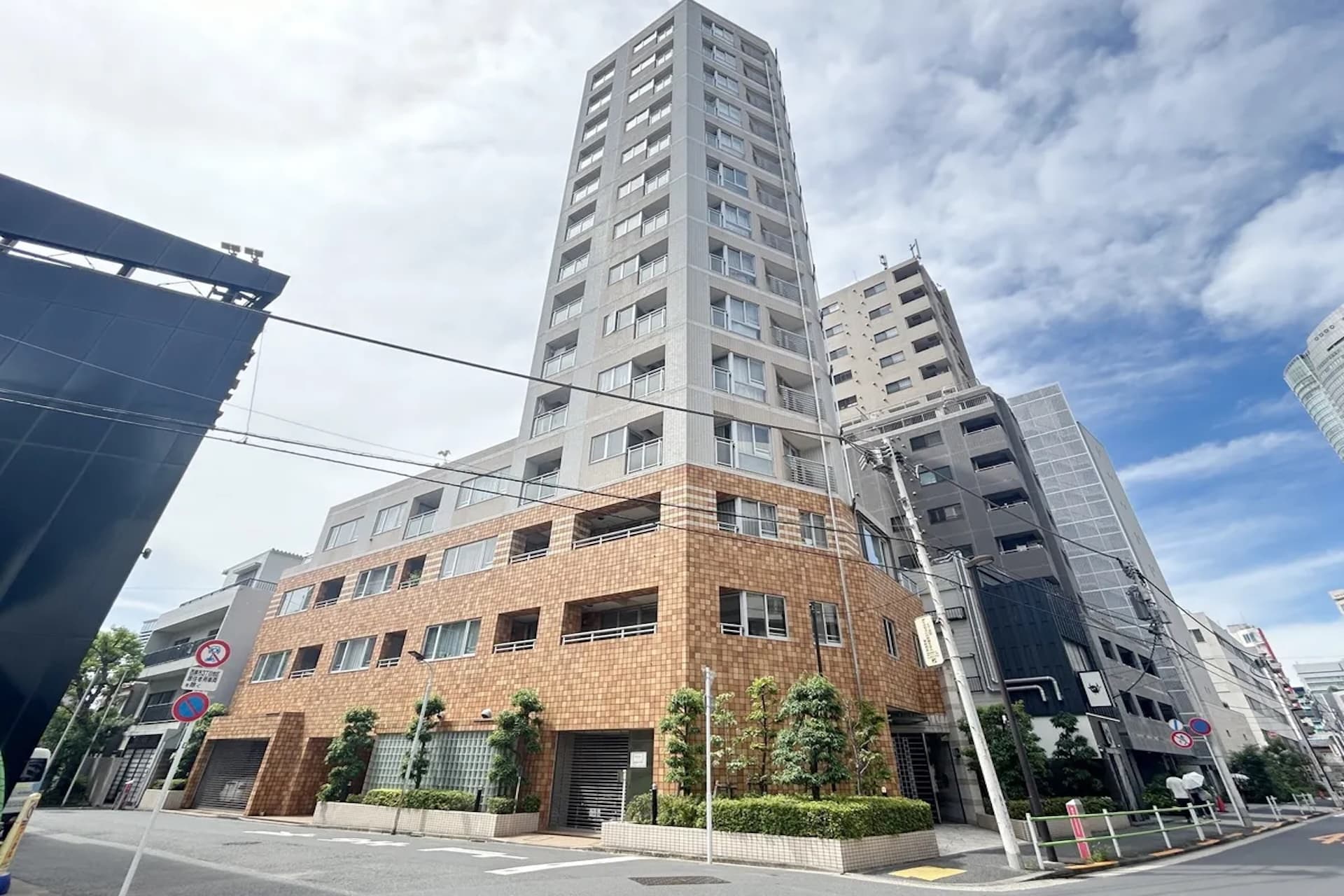 D'Grance Nishiazabu High Valley 3.jpg