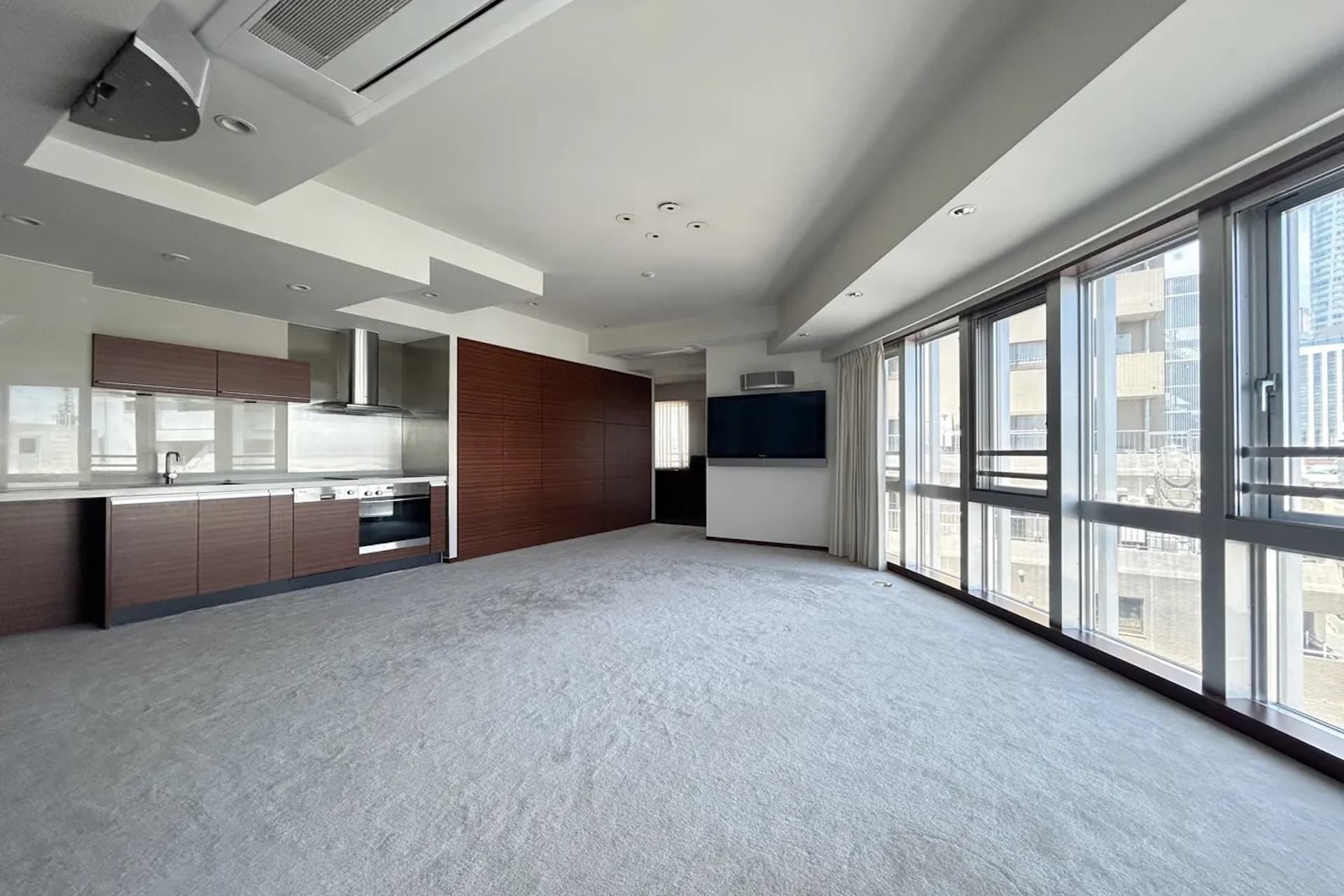 D'Grance Nishiazabu High Valley 6.jpg