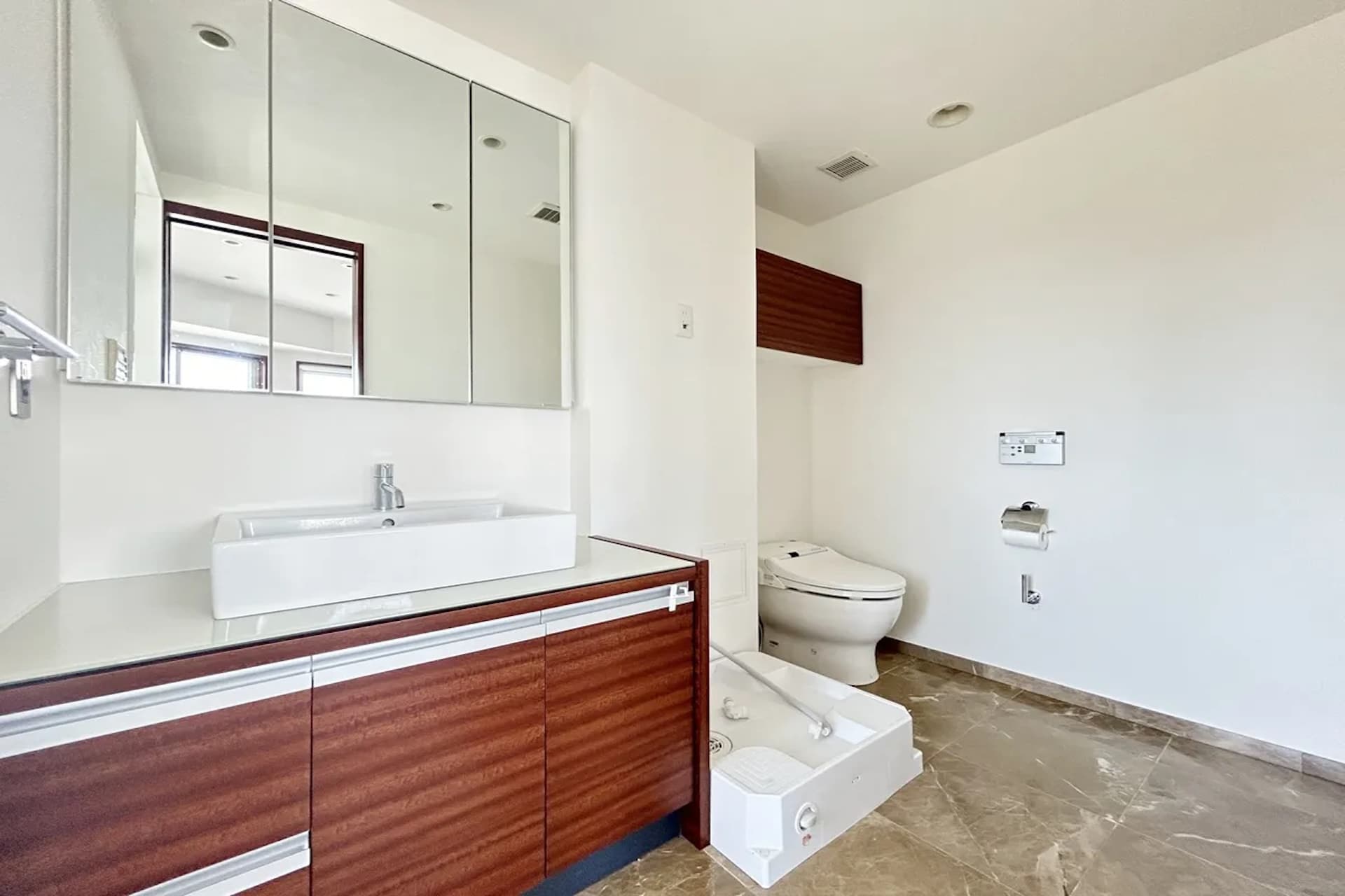 D'Grance Nishiazabu High Valley 9.jpg