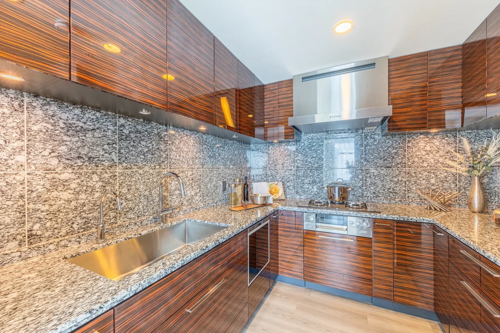 City Tower Azabujuban 16.jpg