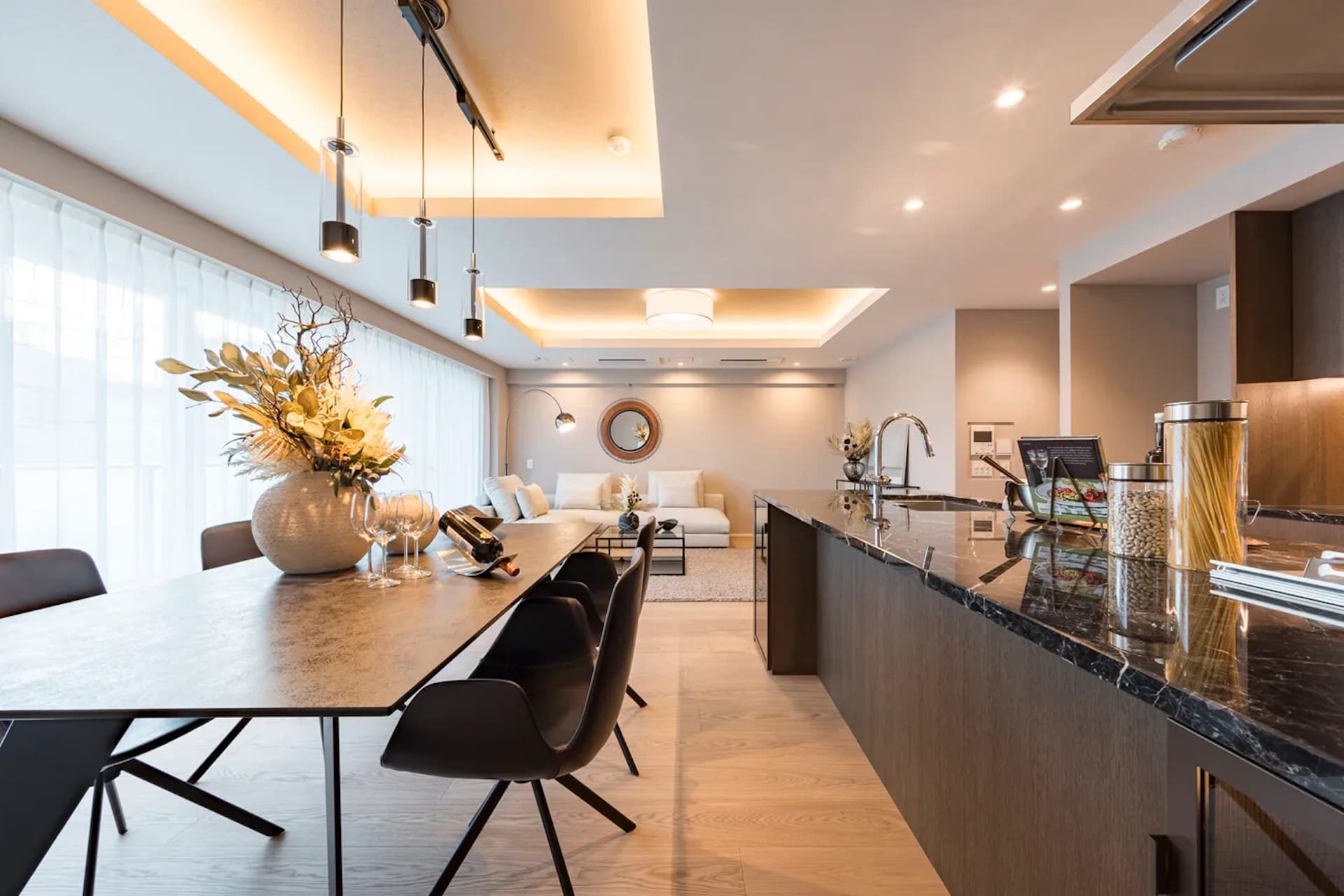 The Parkhouse Hiroo Hanezawa1.jpg