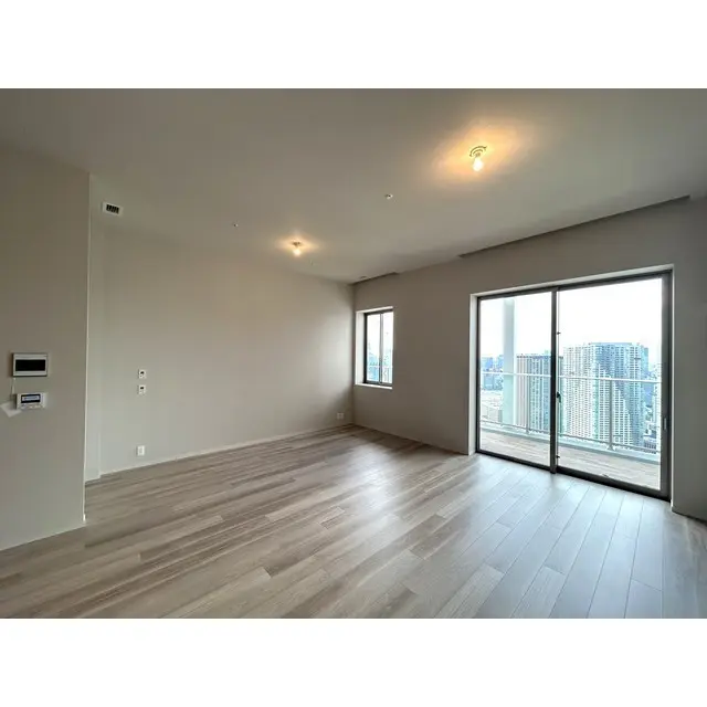 110969317_04 (1).webp