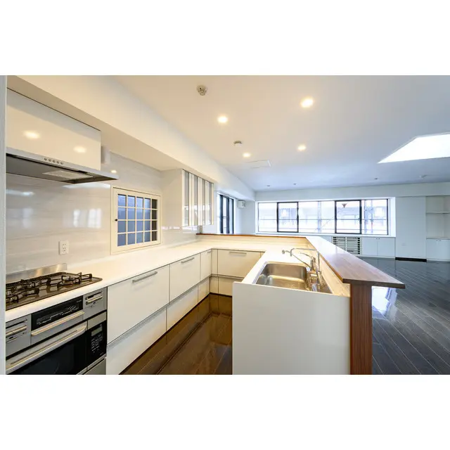 Lucre Nihonbashi Kakigaracho 701 3.webp