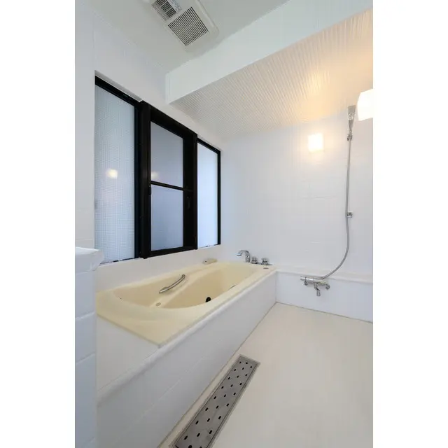 Lucre Nihonbashi Kakigaracho 701 4.webp