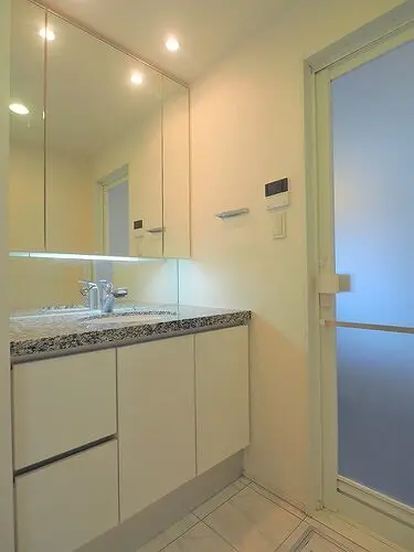 Open Residencia Aoyama Yamanishi Terrace 802 5.webp