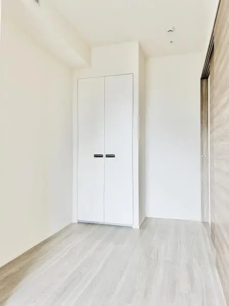 Shirokane The Sky 2908 5.webp