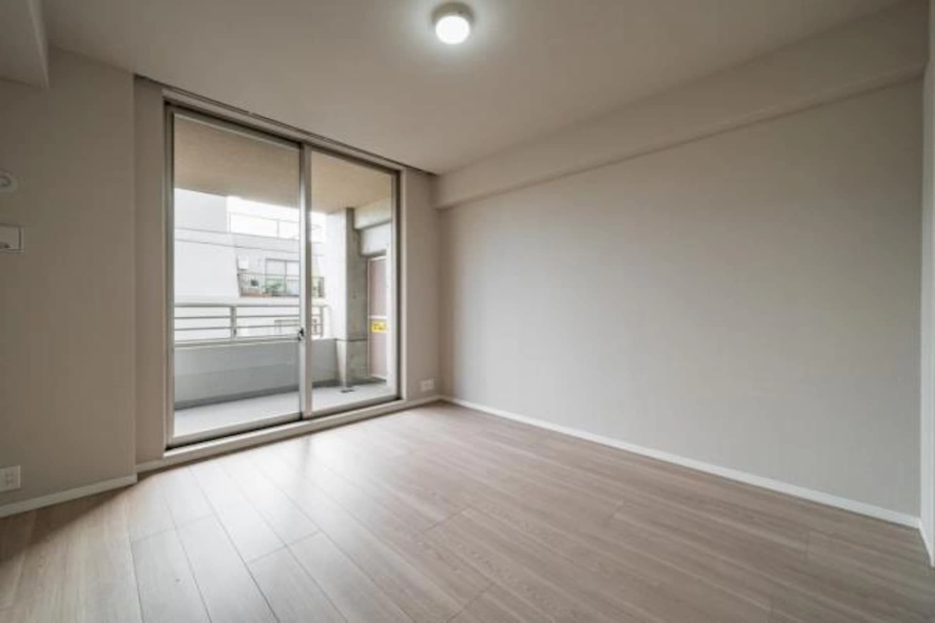 Park Grandy Yoyogi South Residence Building 11.jpg