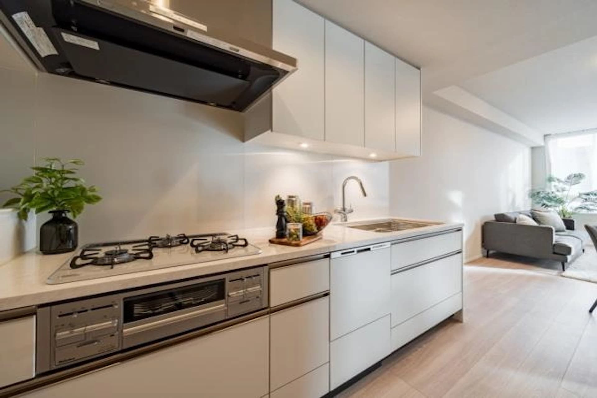 Park Grandy Yoyogi South Residence Building 6.jpg