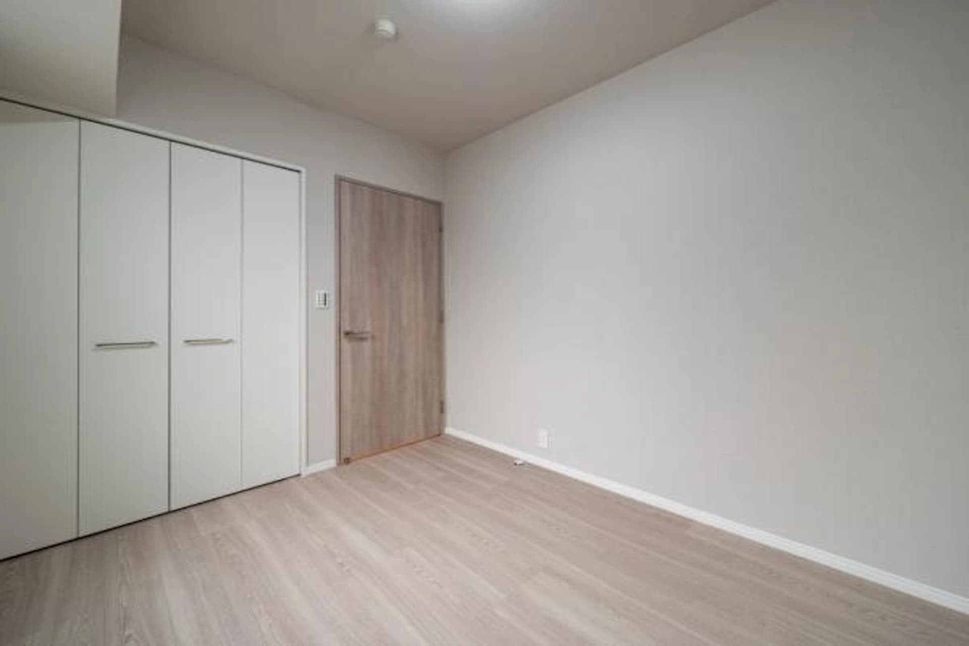 Park Grandy Yoyogi South Residence Building 10.jpg