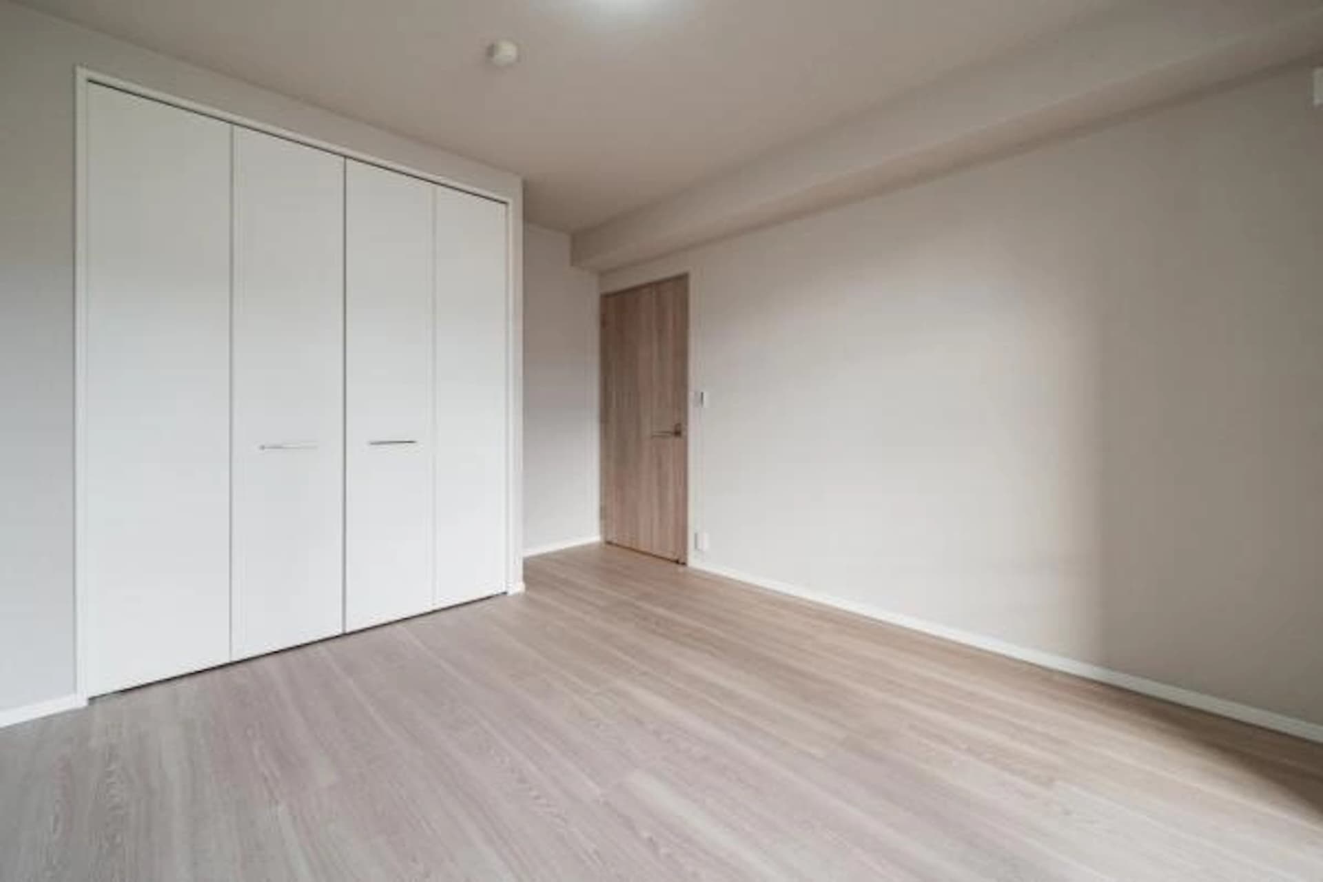 Park Grandy Yoyogi South Residence Building 12.jpg