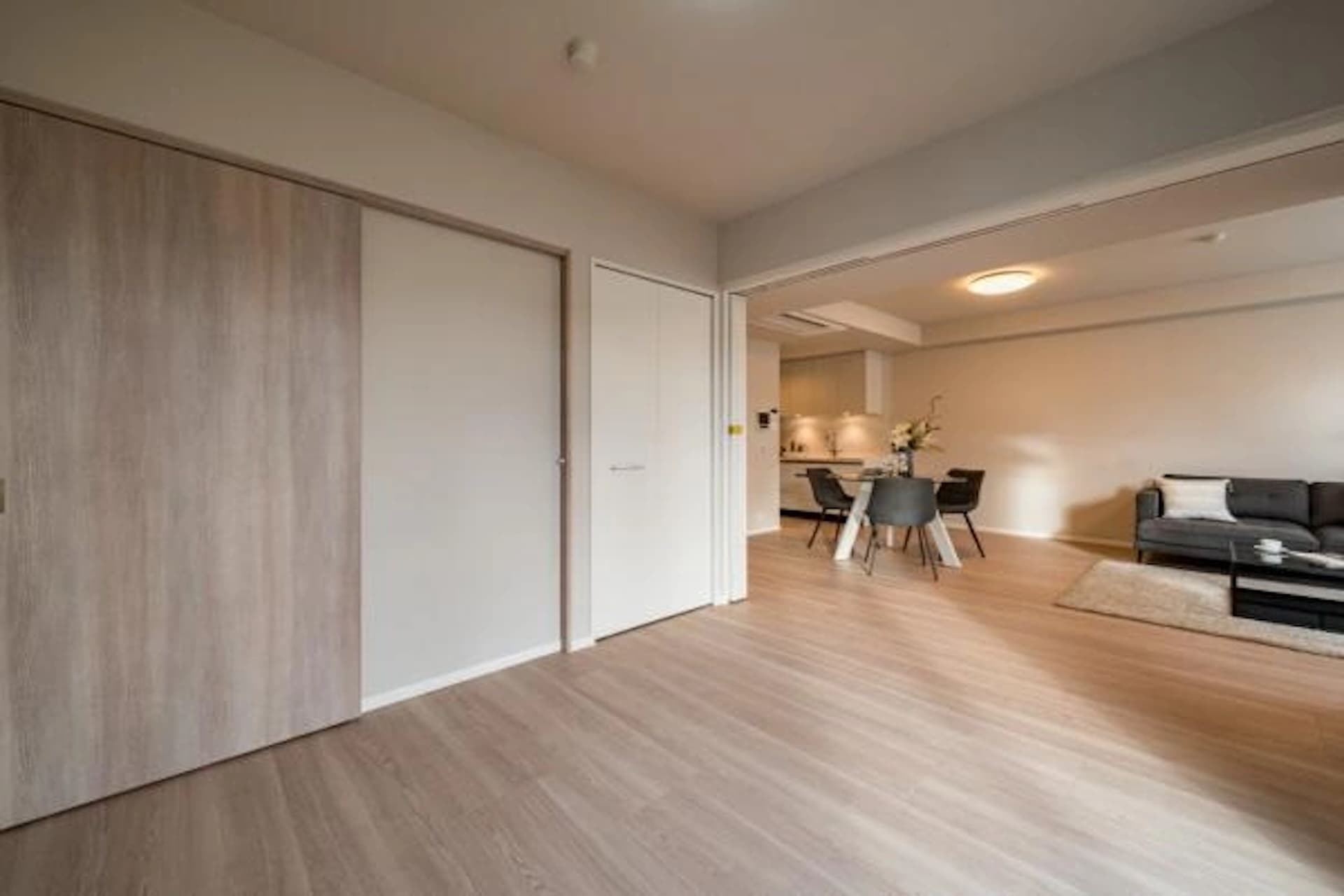 Park Grandy Yoyogi South Residence Building 8.jpg