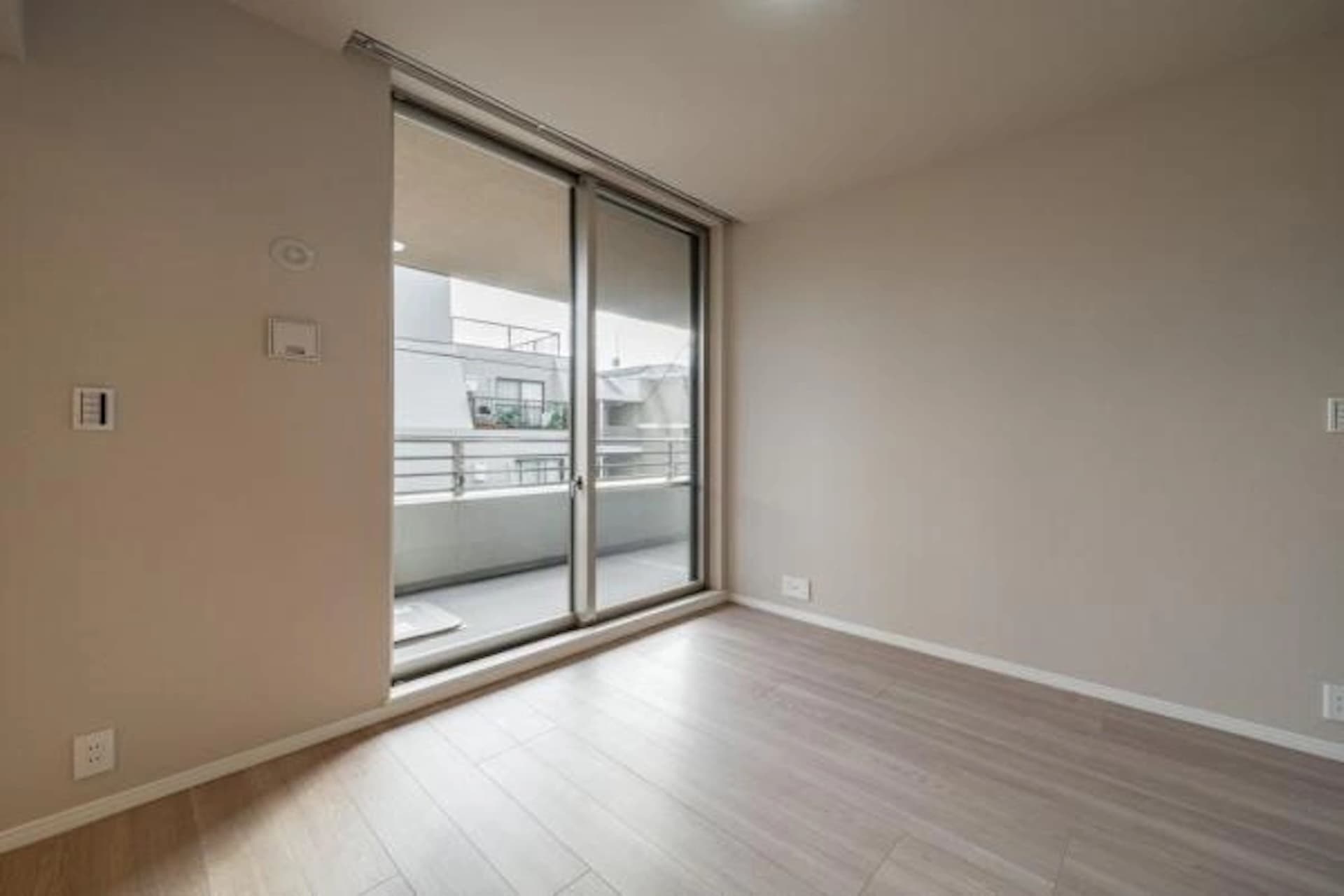 Park Grandy Yoyogi South Residence Building 7.jpg