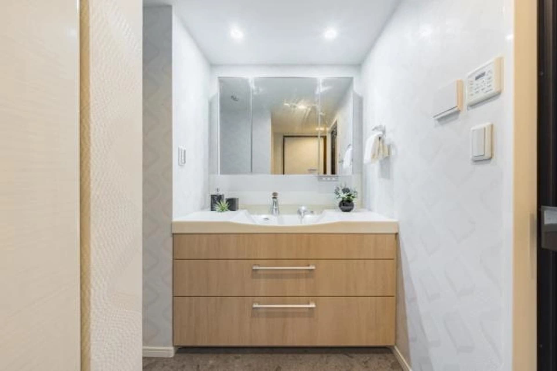 Park Grandy Yoyogi South Residence Building 16.jpg