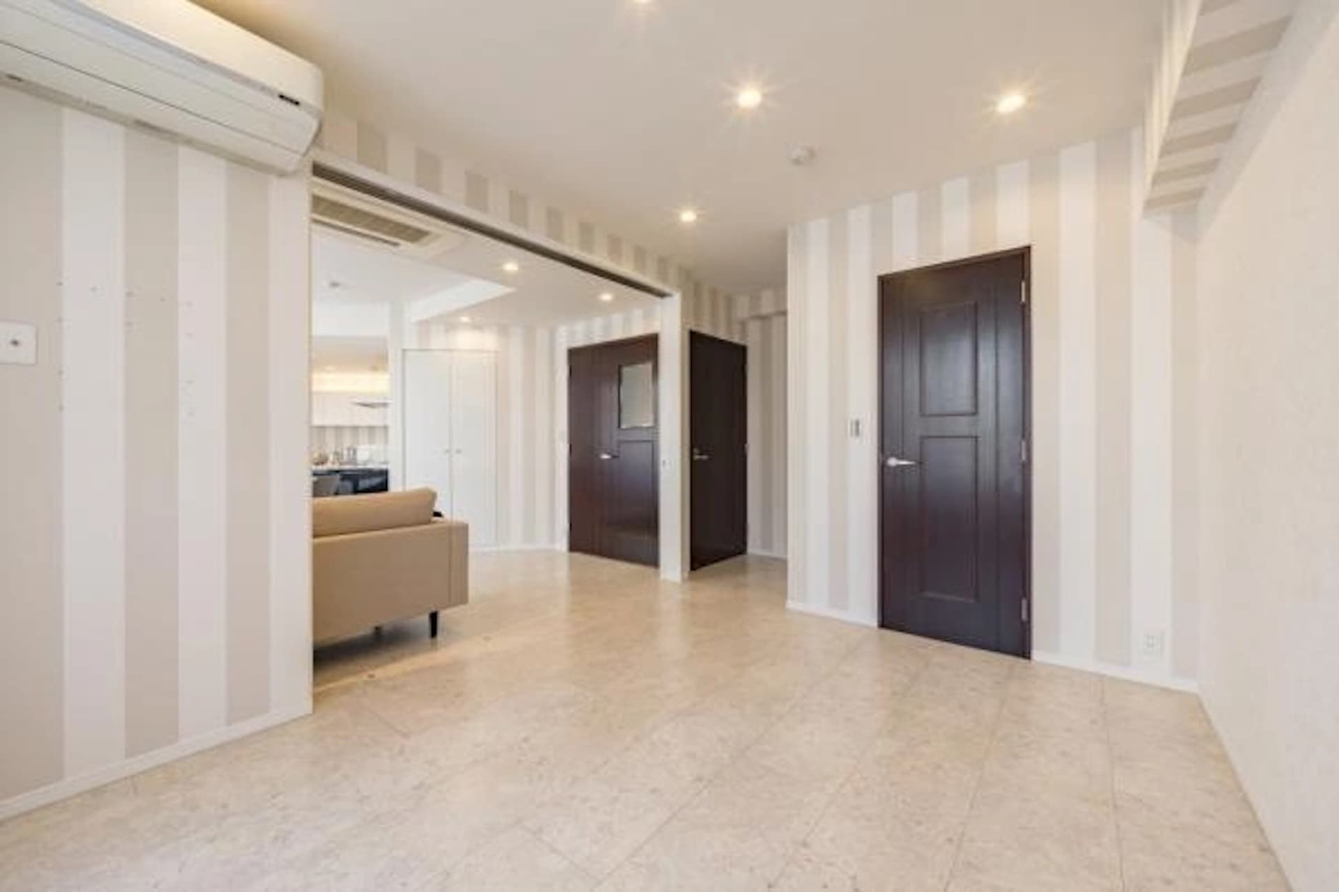 Park Grandy Yoyogi South Residence Building 10.jpg