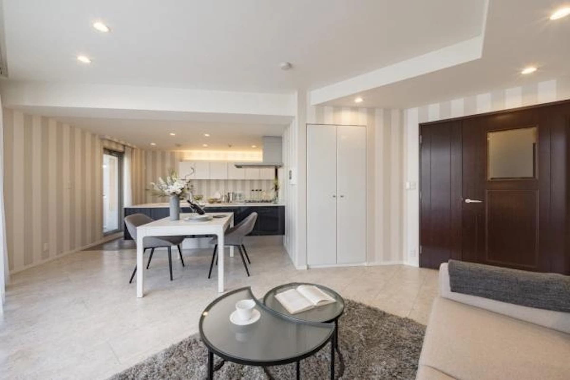 Park Grandy Yoyogi South Residence Building 6.jpg